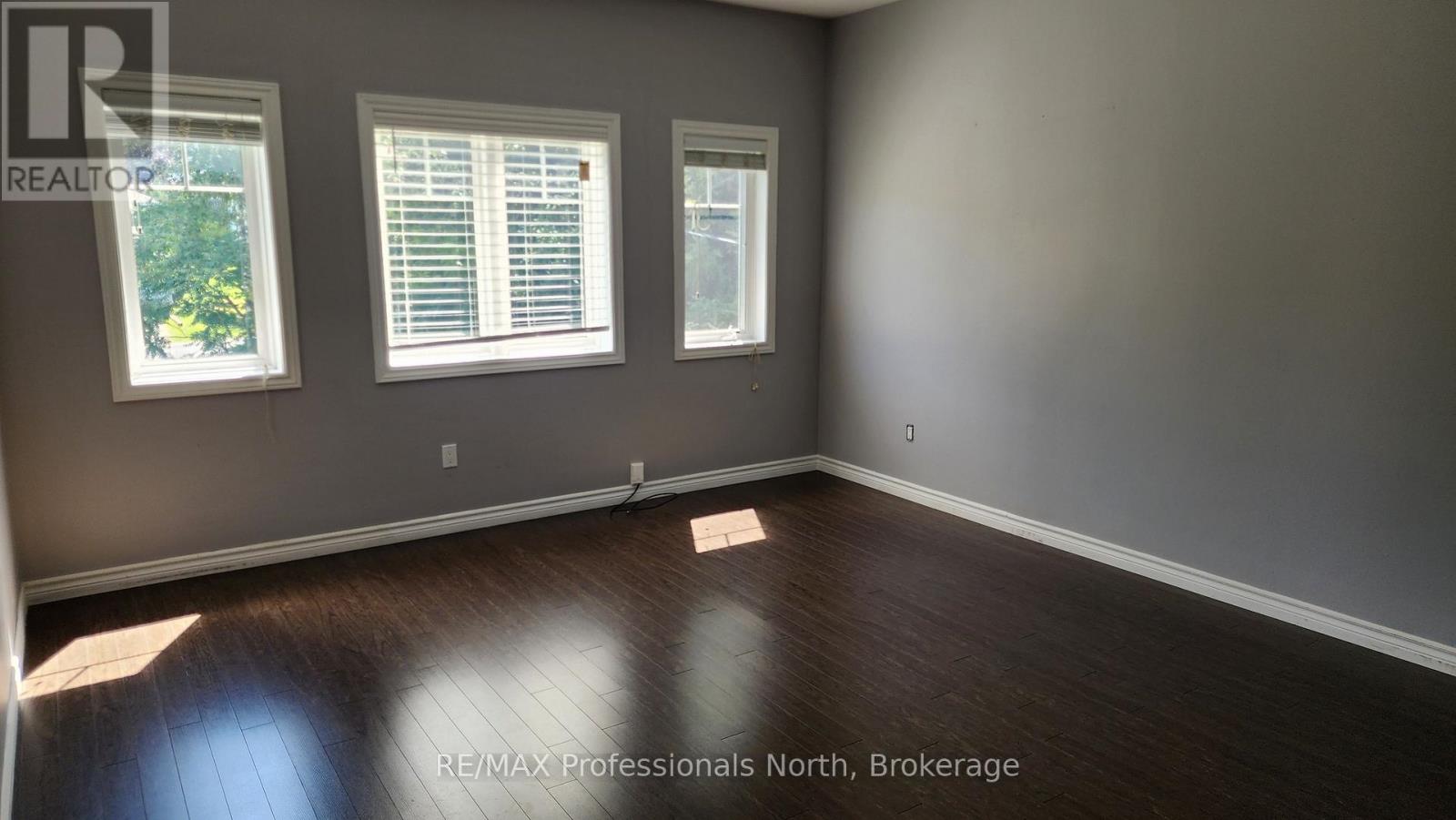 5 GREAVES AVENUE - 14