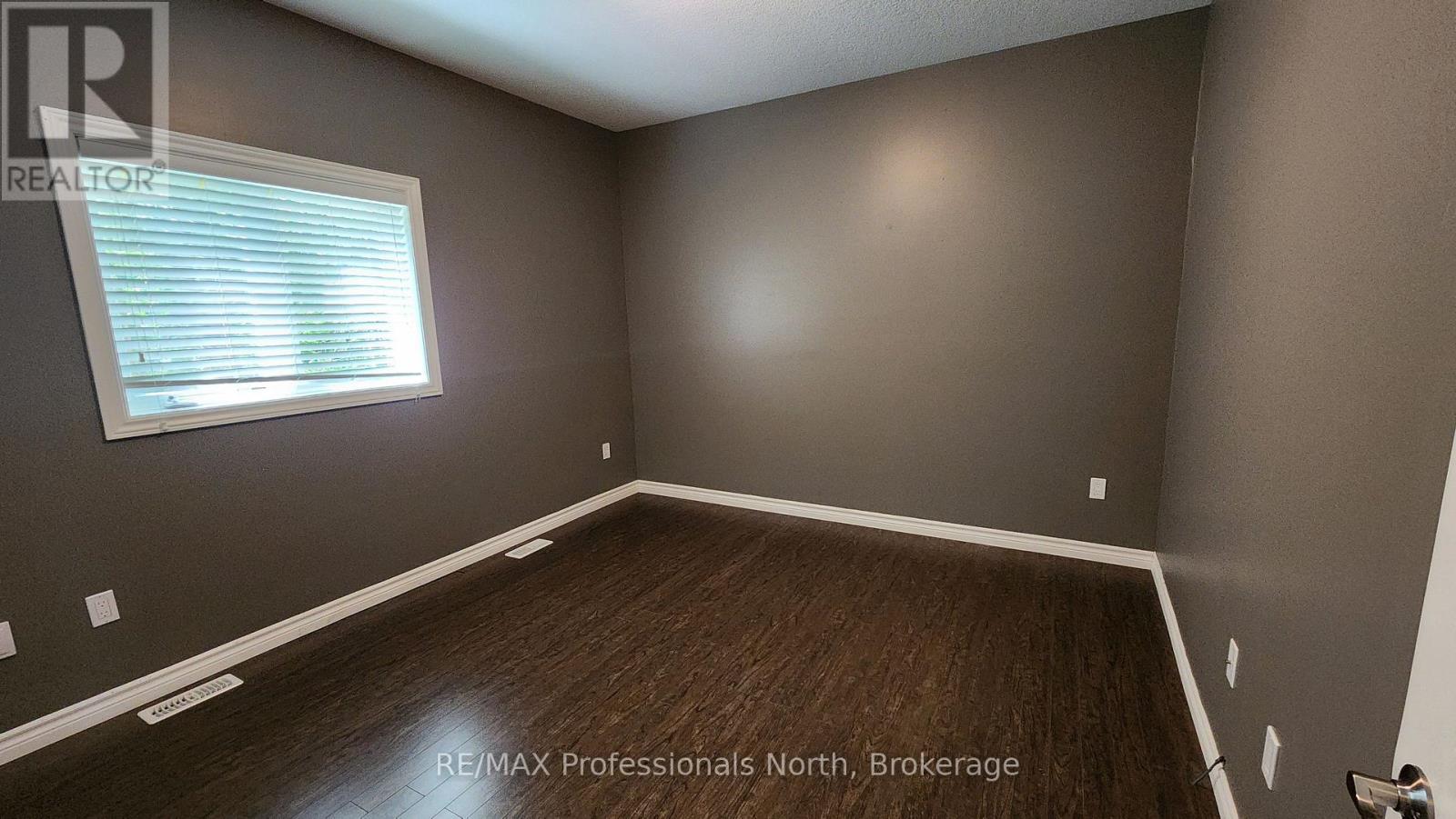 5 GREAVES AVENUE - 29