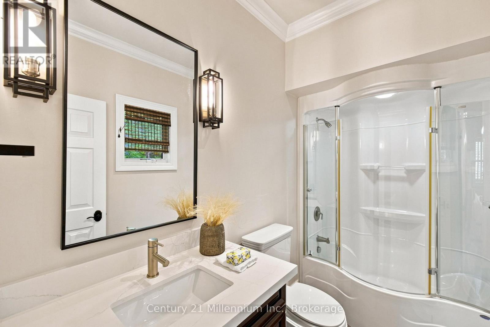 129 BLUESKI GEORGE CRESCENT - Image 32