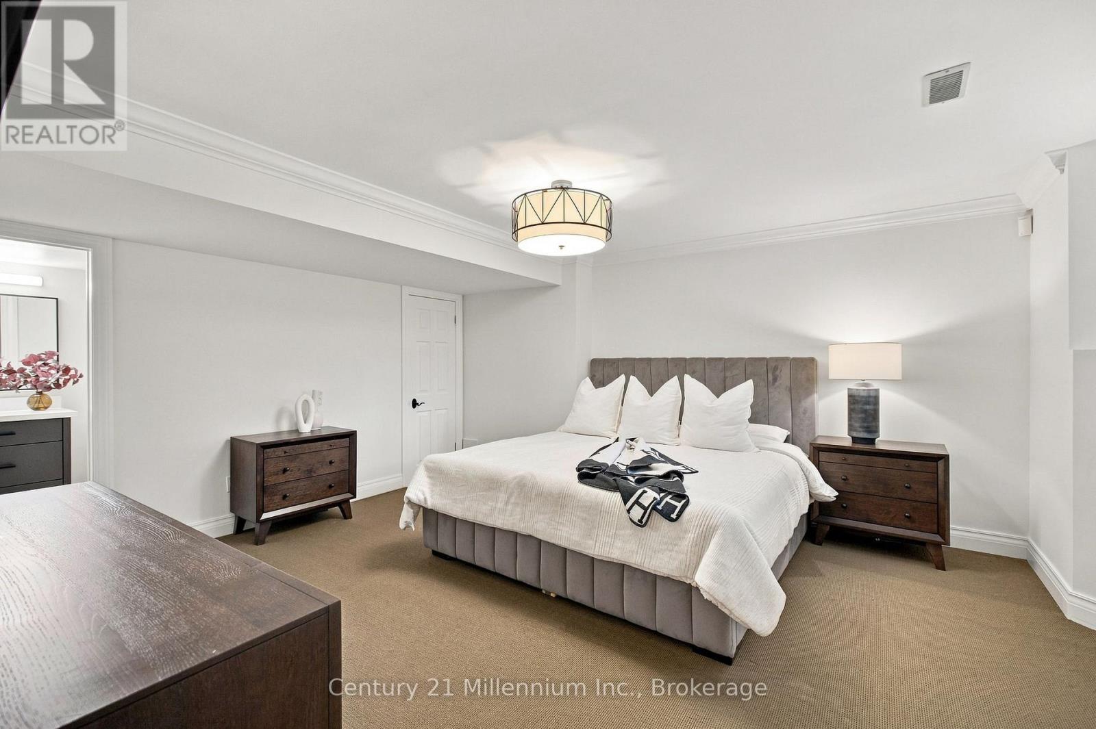 129 BLUESKI GEORGE CRESCENT - 42