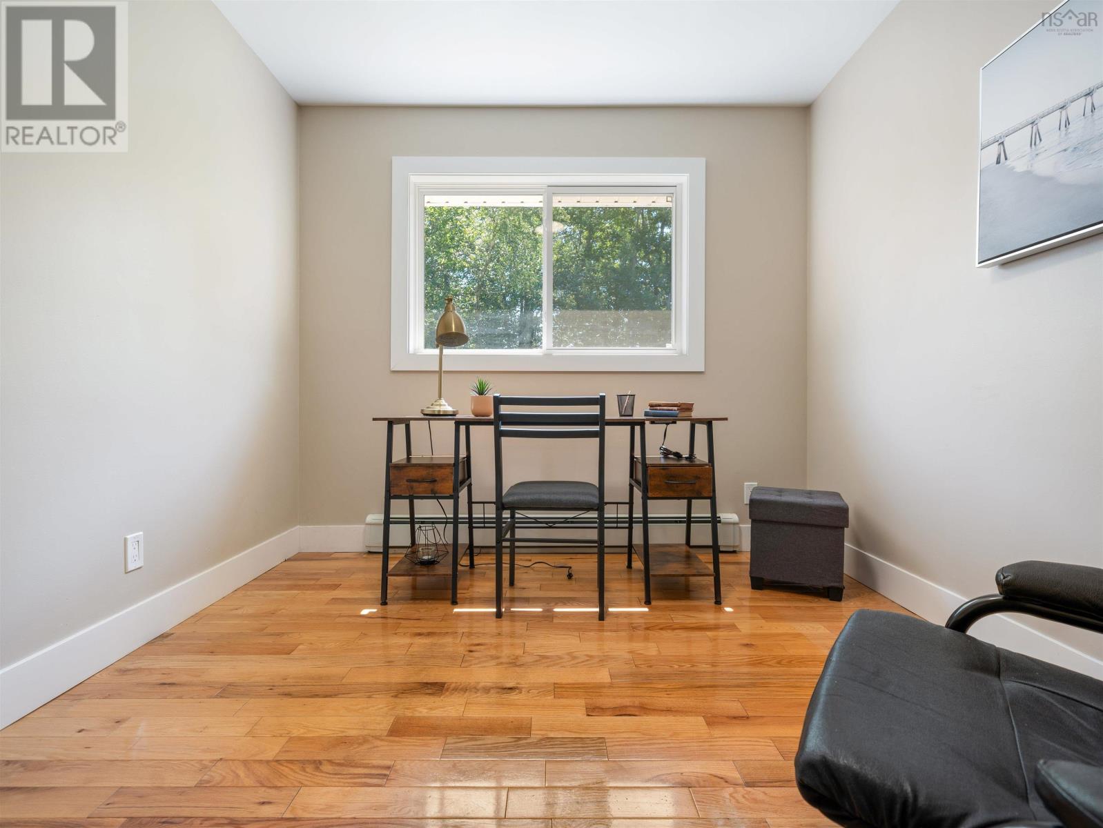 Property 24 of 44 of 60 Wilmot Street