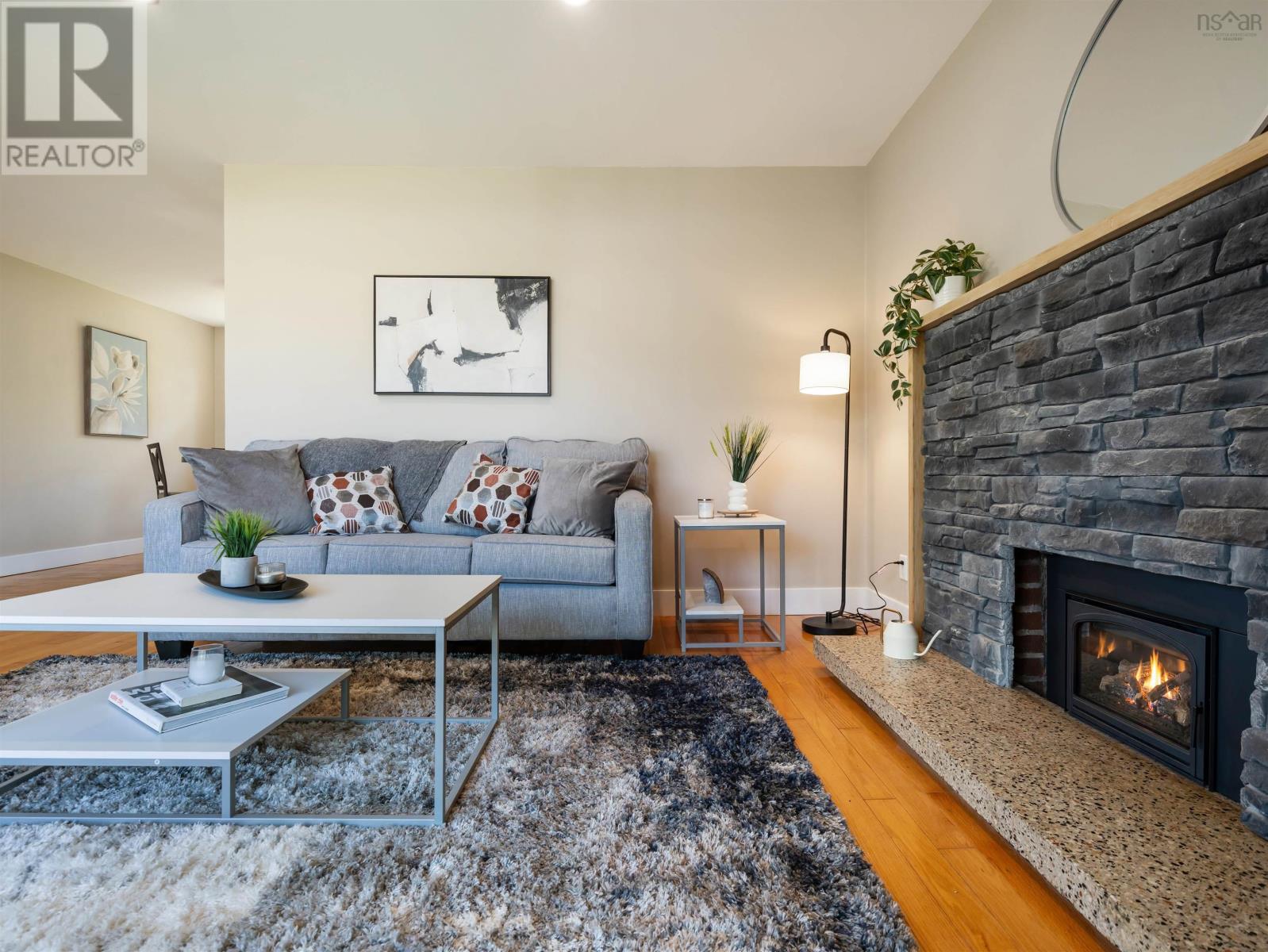 Property 7 of 44 of 60 Wilmot Street
