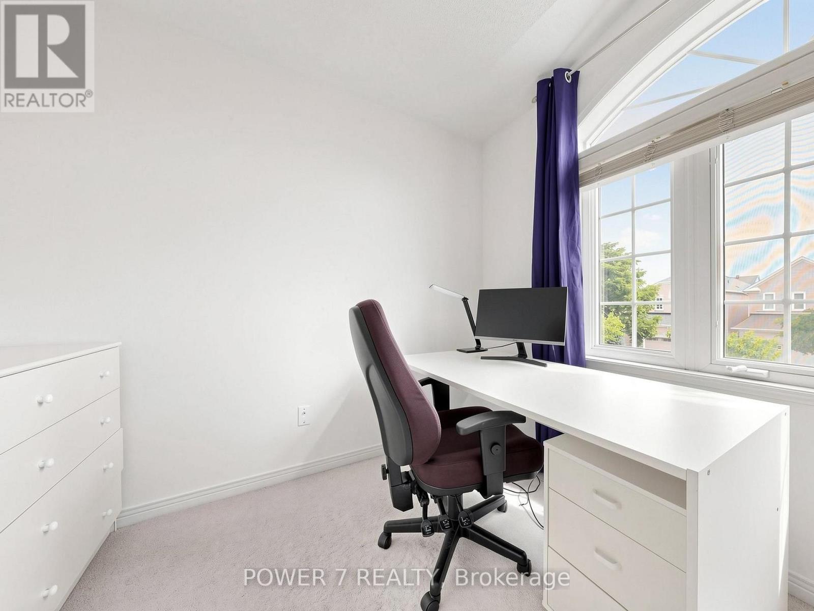16 BARKWOOD HOLLOW - Image 40