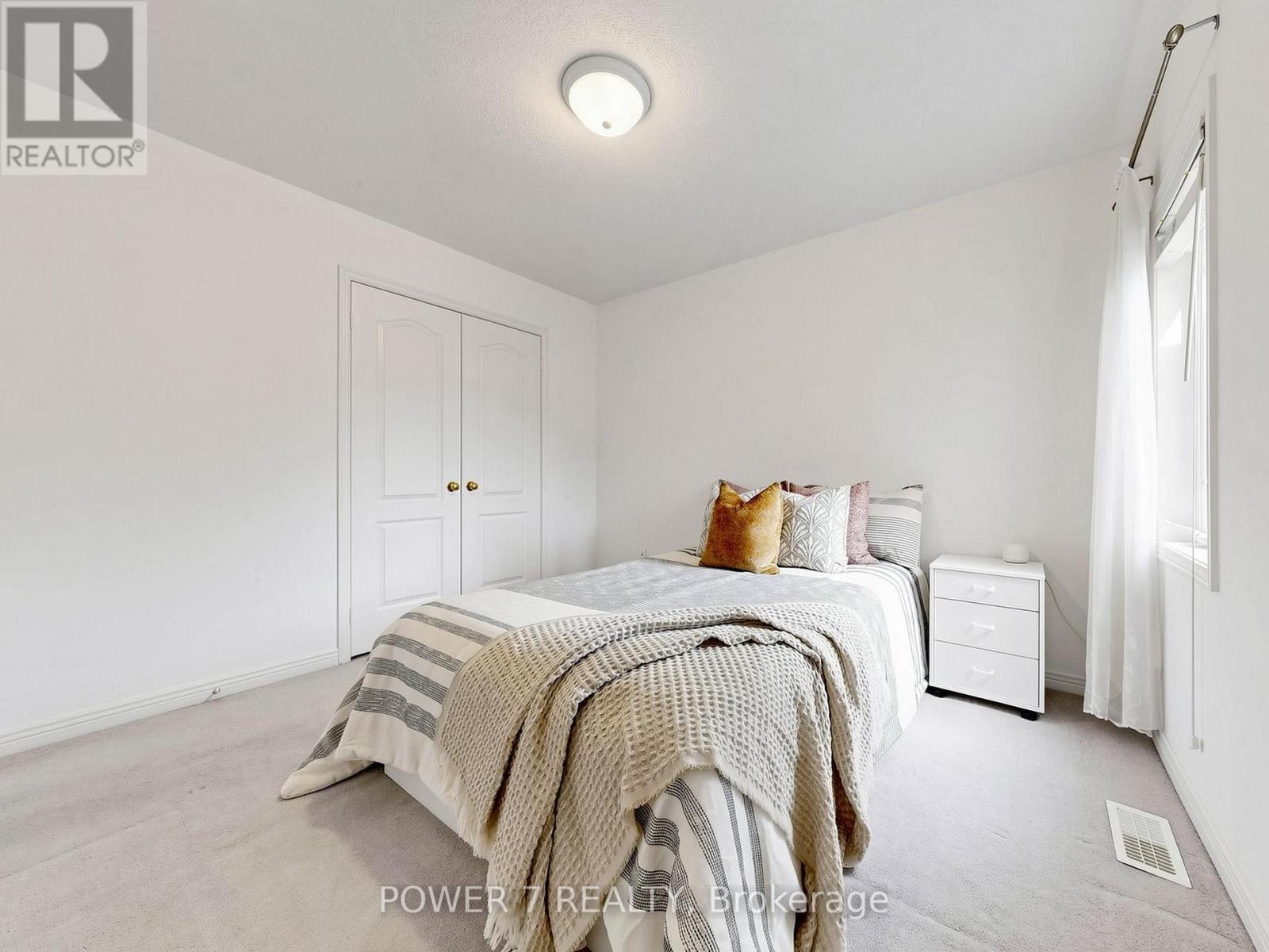 16 BARKWOOD HOLLOW - Image 43