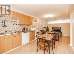 69 Oxford Street, Richmond Hill, ON L4C4L6 Photo 8