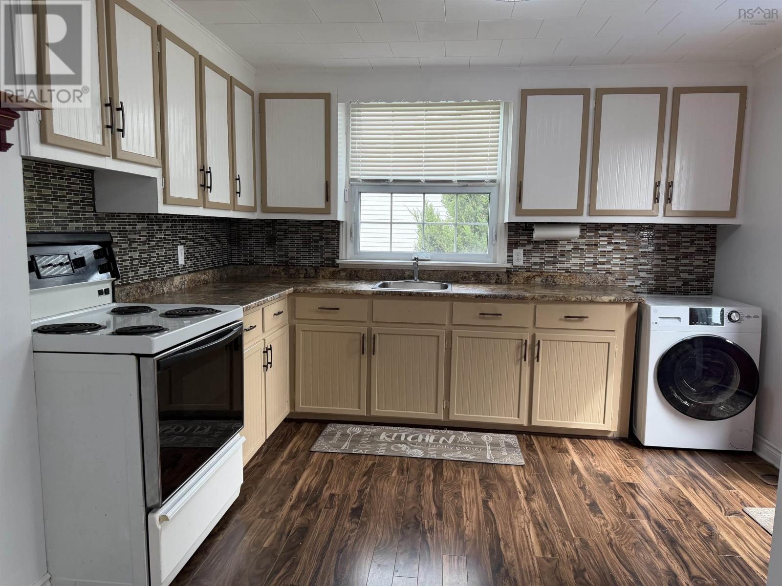 8 Wilson Court - 14