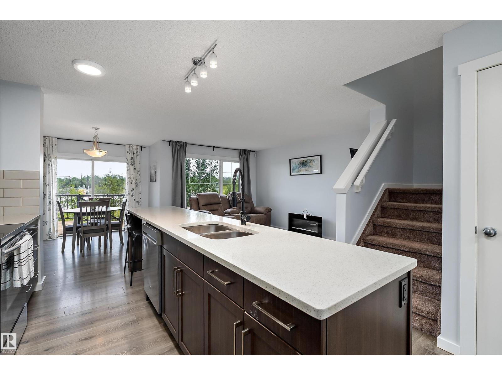 28 ROLSTON CL - Image 9