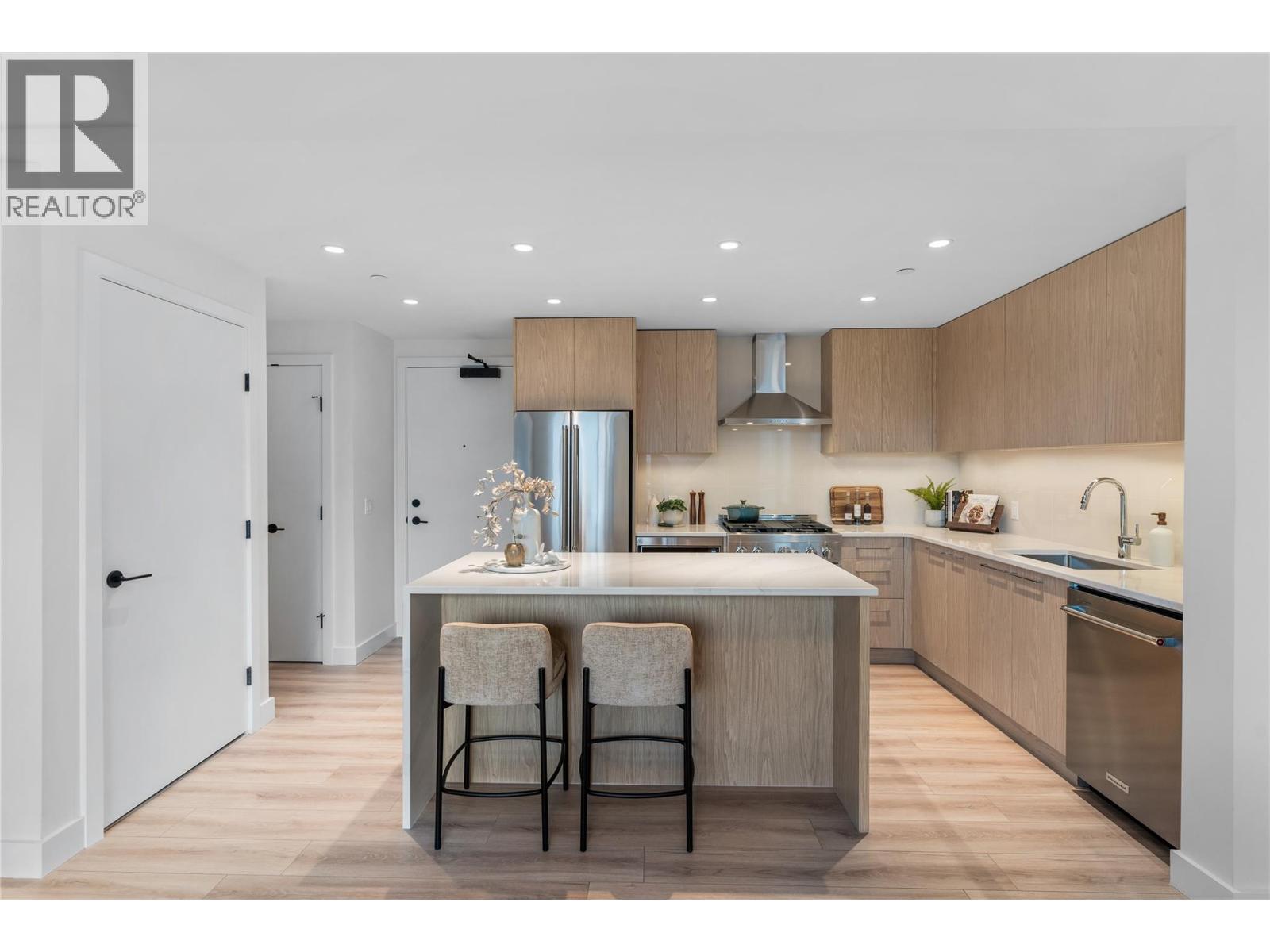 3051 Abbott Street Unit# 512, Kelowna