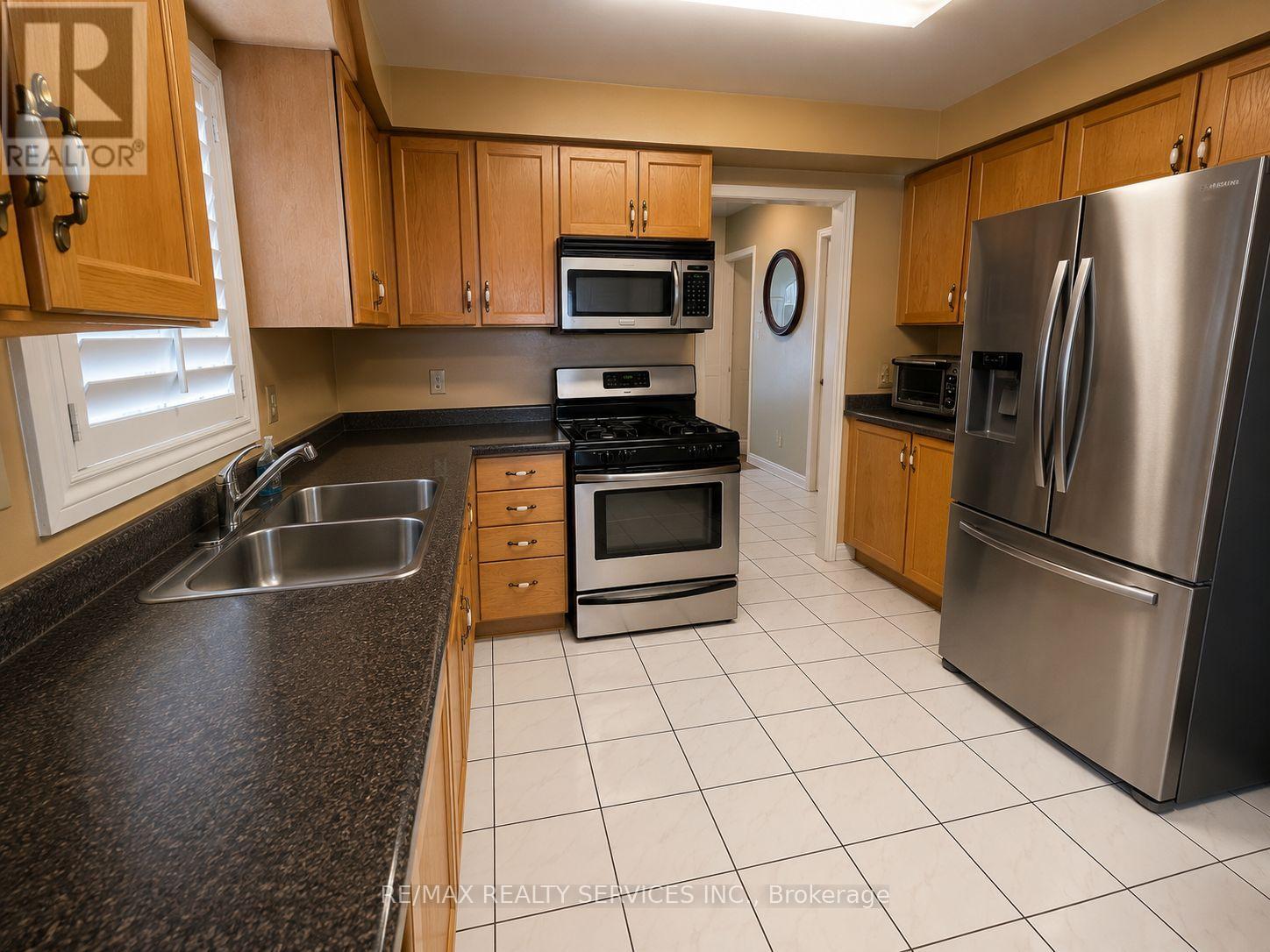 59 STANWELL DRIVE - 18