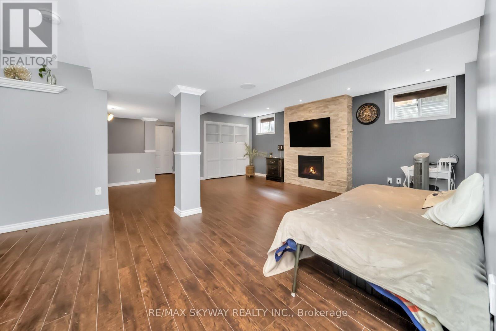 51 LEARMONT AVENUE - 41