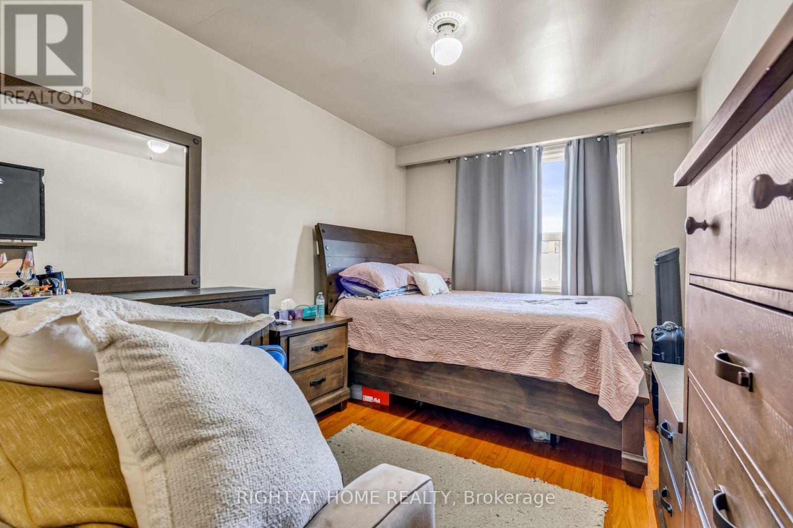 497 NAIRN AVENUE - 42