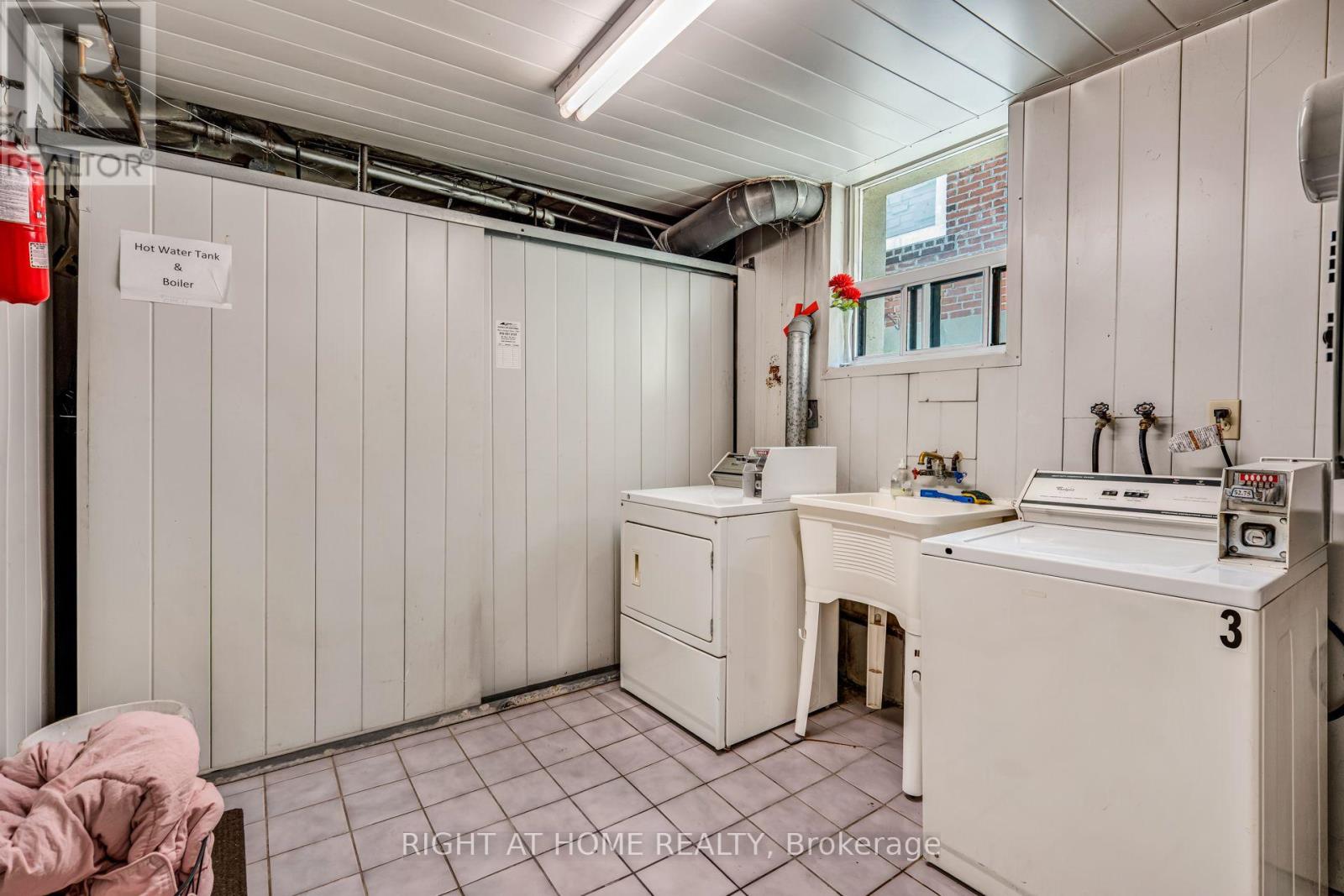 497 NAIRN AVENUE - 44
