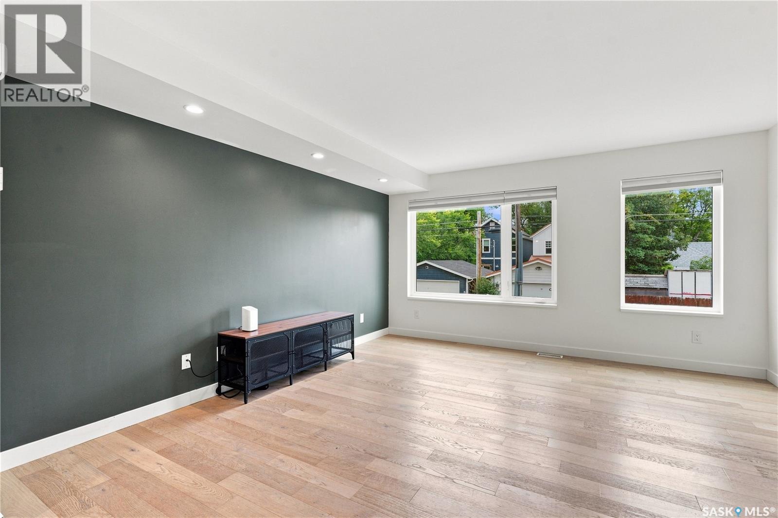 #6 540 F AVENUE S - 10