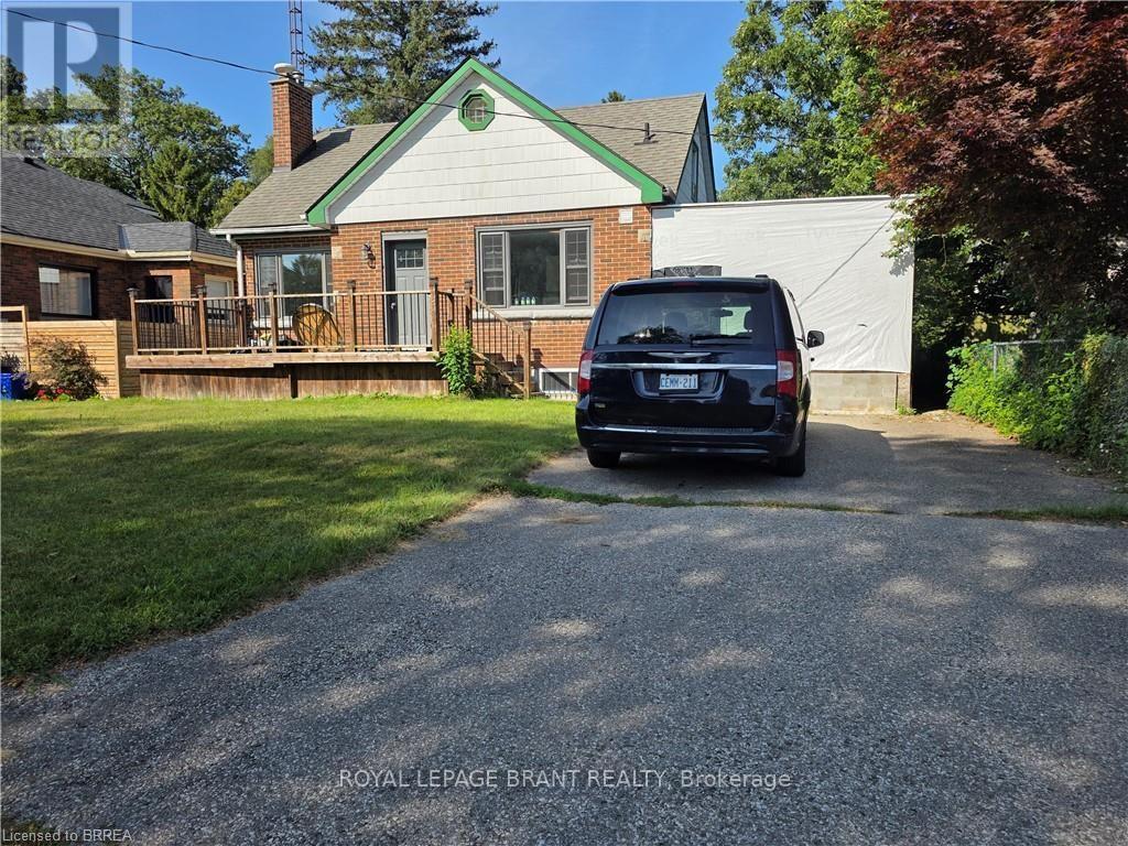 32 FOREST ROAD