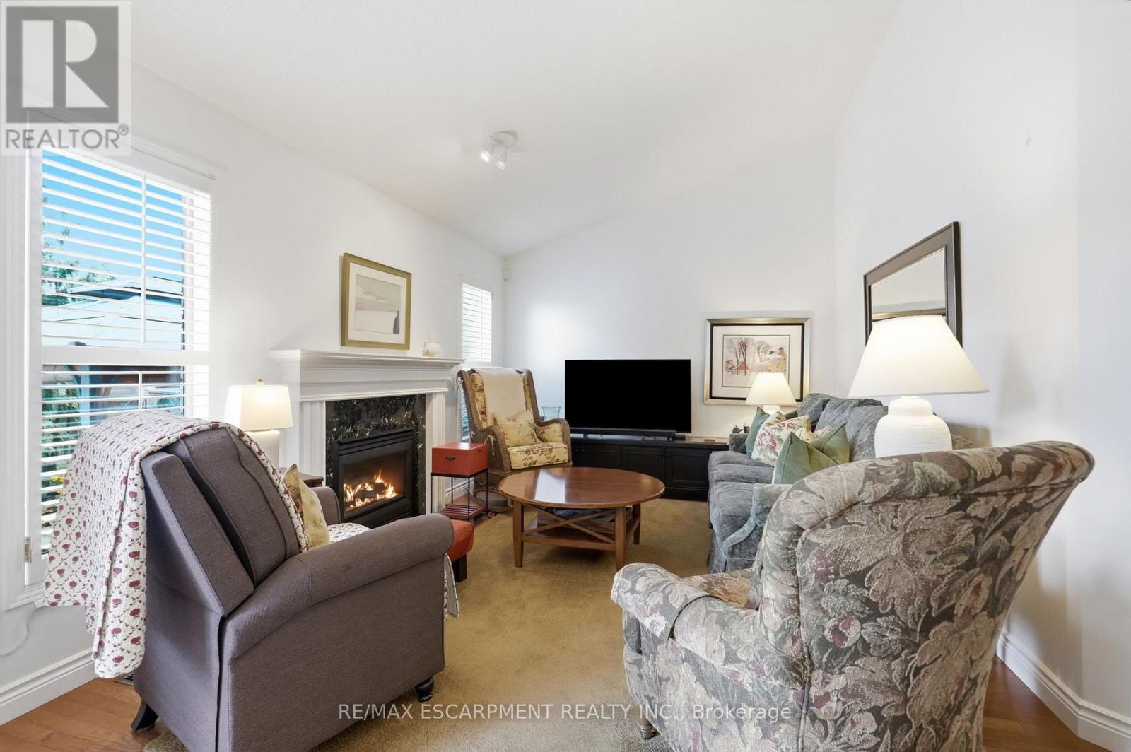64 REDFERN AVENUE - 20