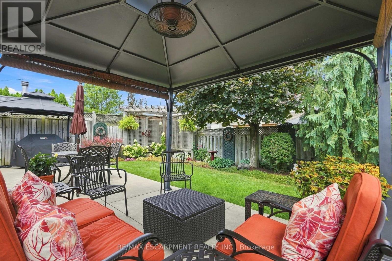 64 REDFERN AVENUE - 46