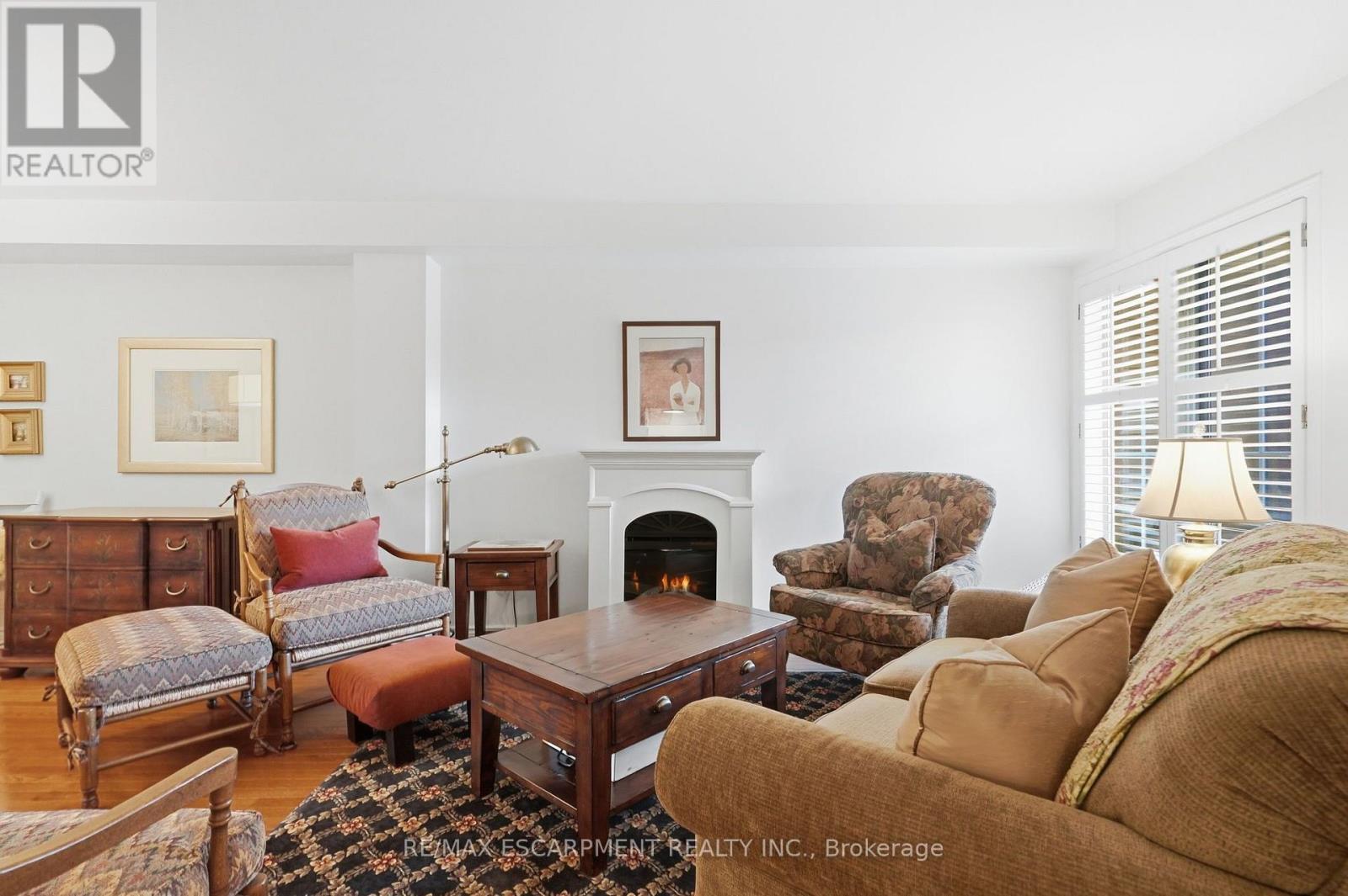 64 REDFERN AVENUE - 8
