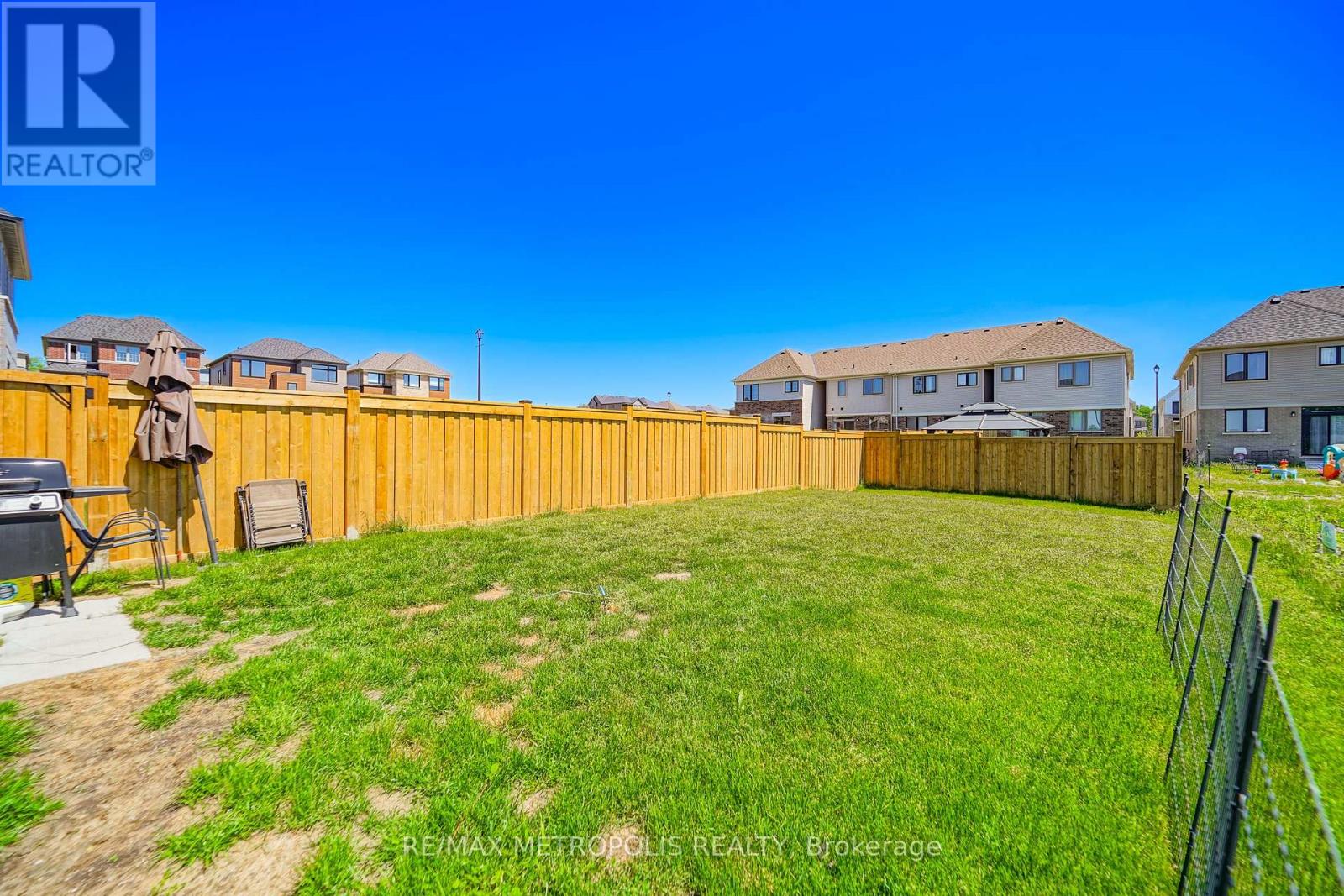 421 TREVOR STREET - Image 16