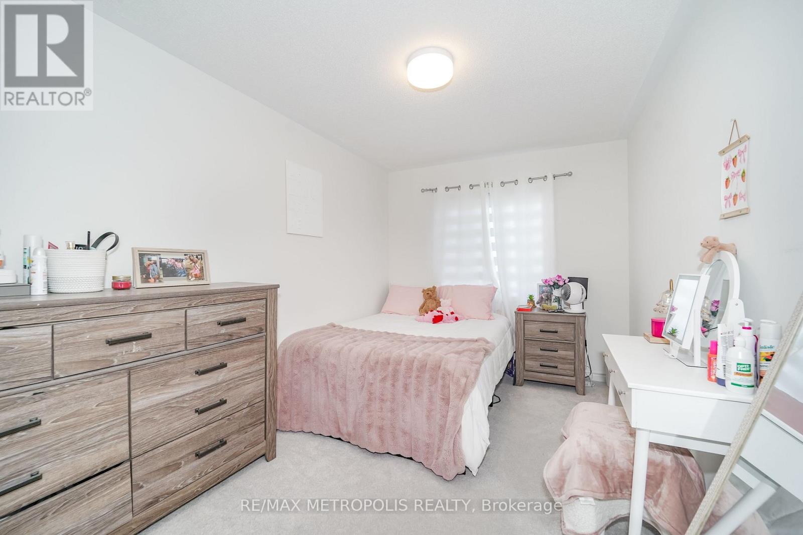 421 TREVOR STREET - Image 37