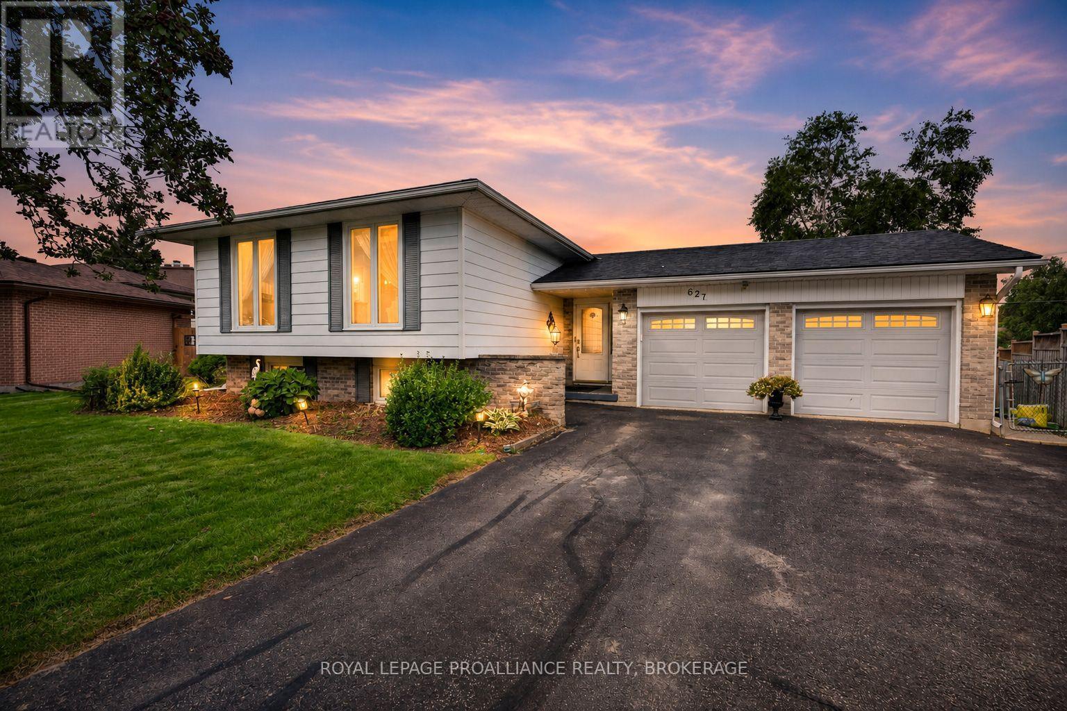 627 STANFORD STREET - 1