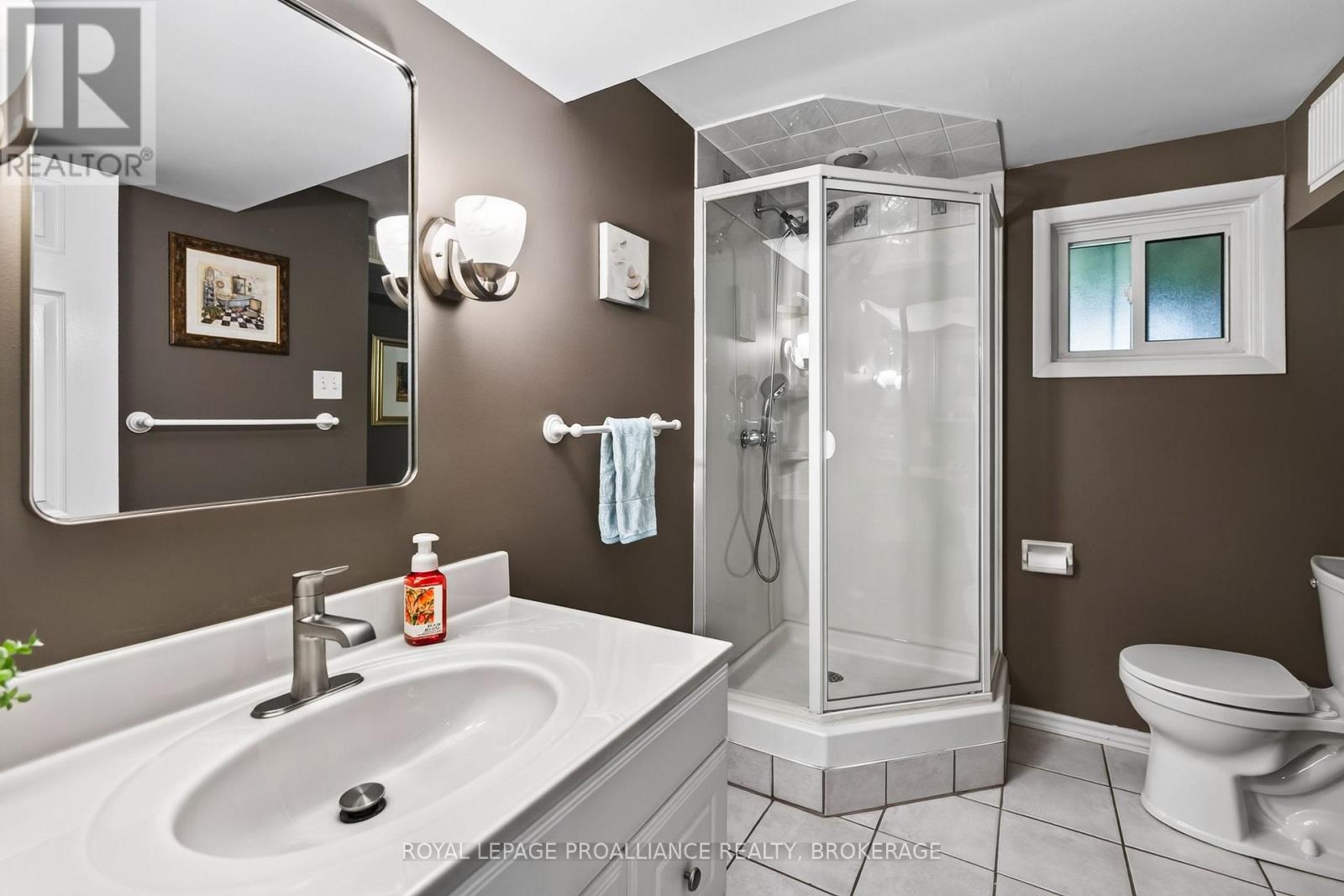 627 STANFORD STREET - Image 26