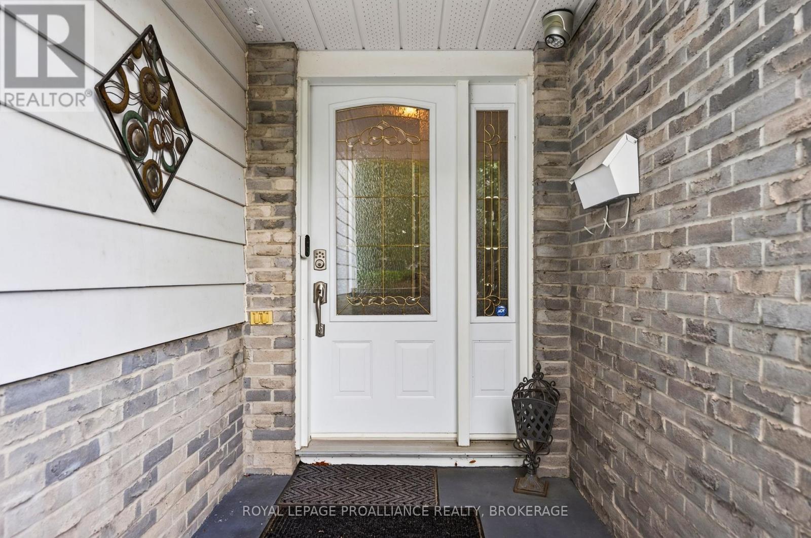 627 STANFORD STREET - 5