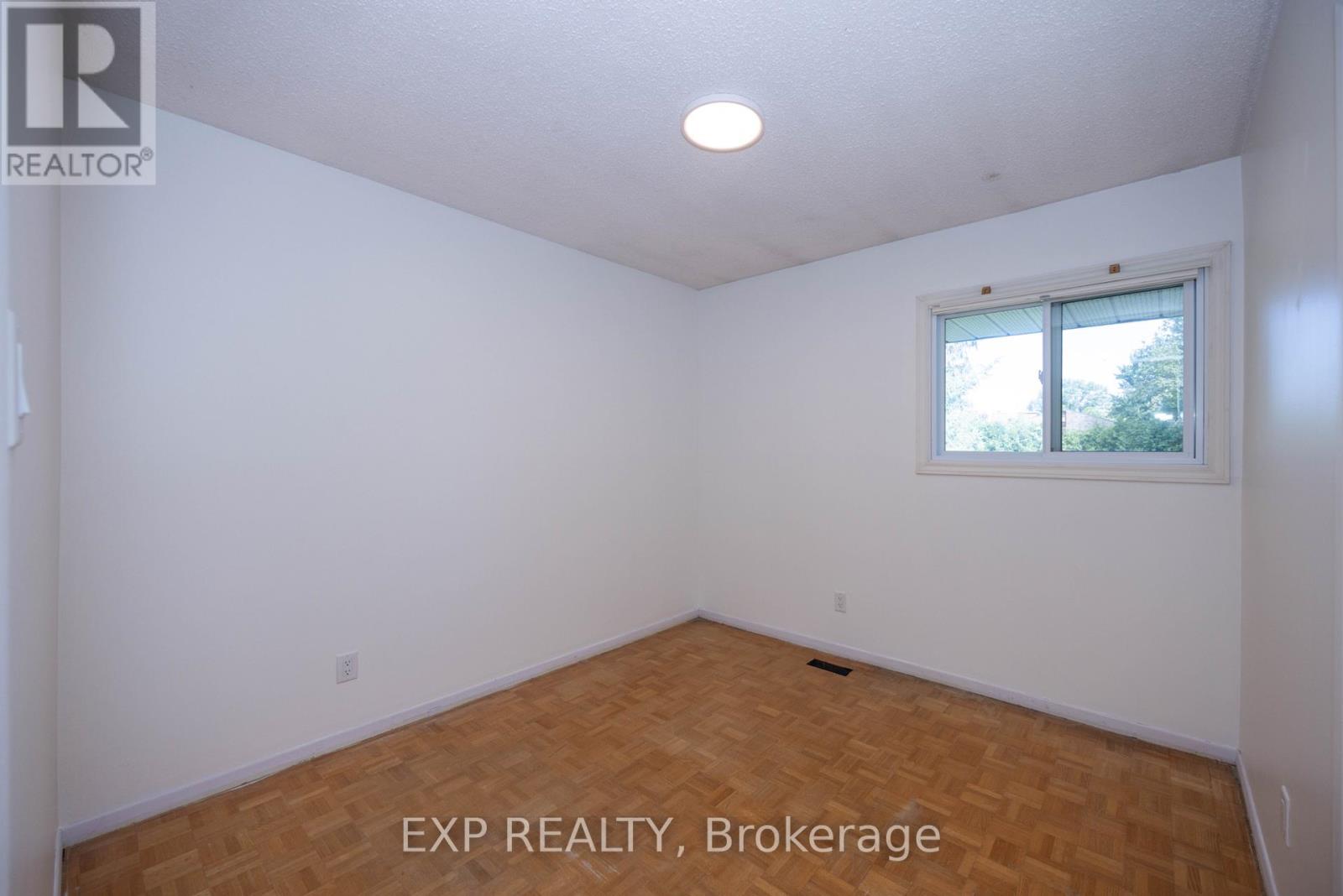 14 CARR CRESCENT - 26