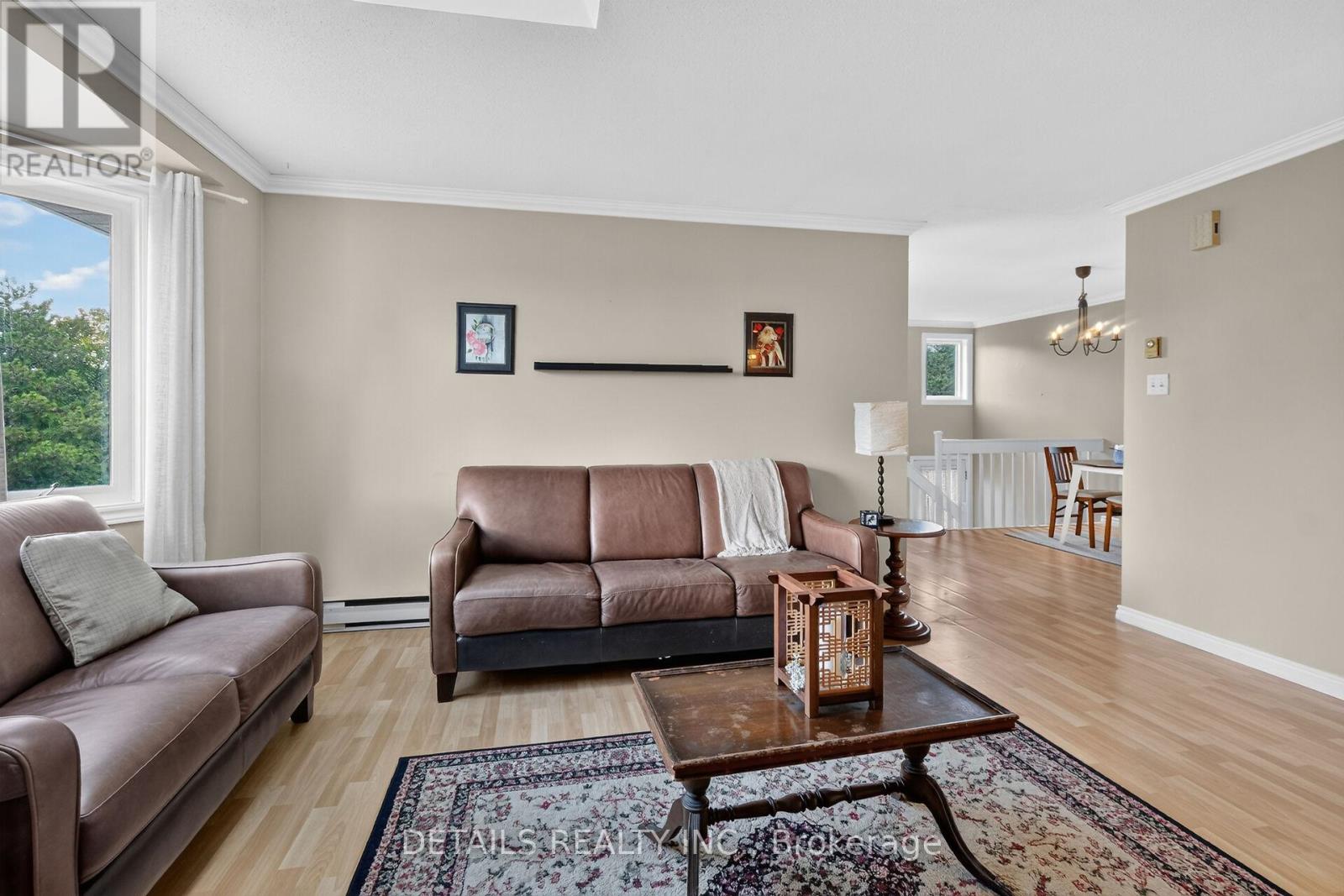 #7 1 STONEBANK CRESCENT - 16