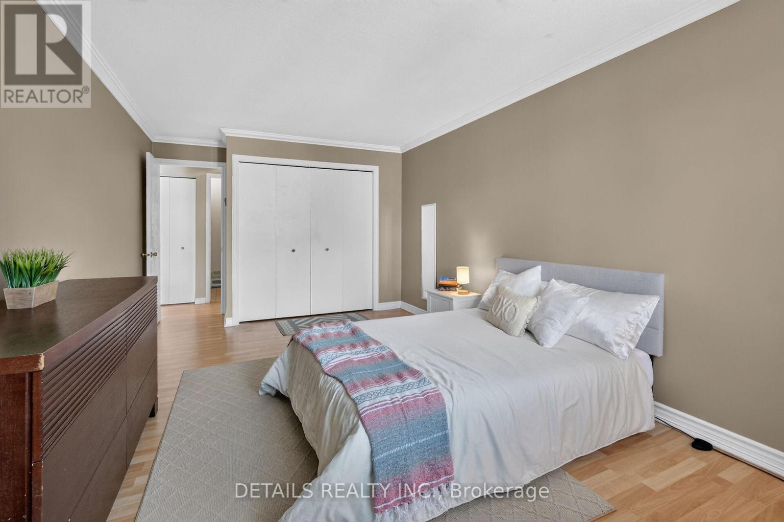 #7 1 STONEBANK CRESCENT - 28