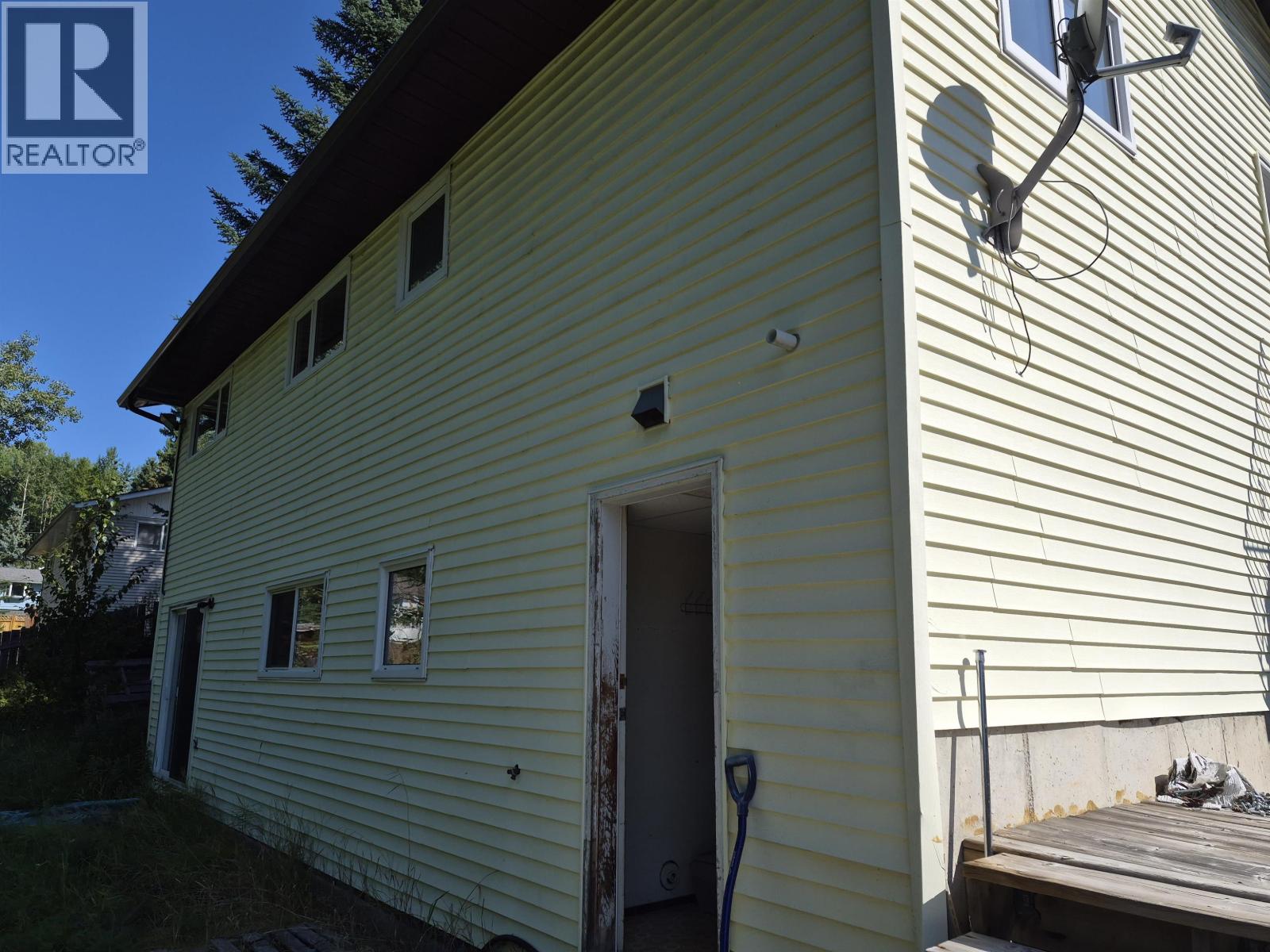 Photo 31 of 35 — 6033 KIM PLACE · Prince George, BC