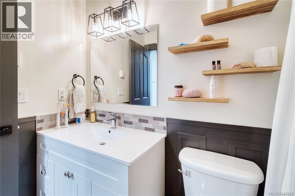 202 211 Victoria Rd, Nanaimo