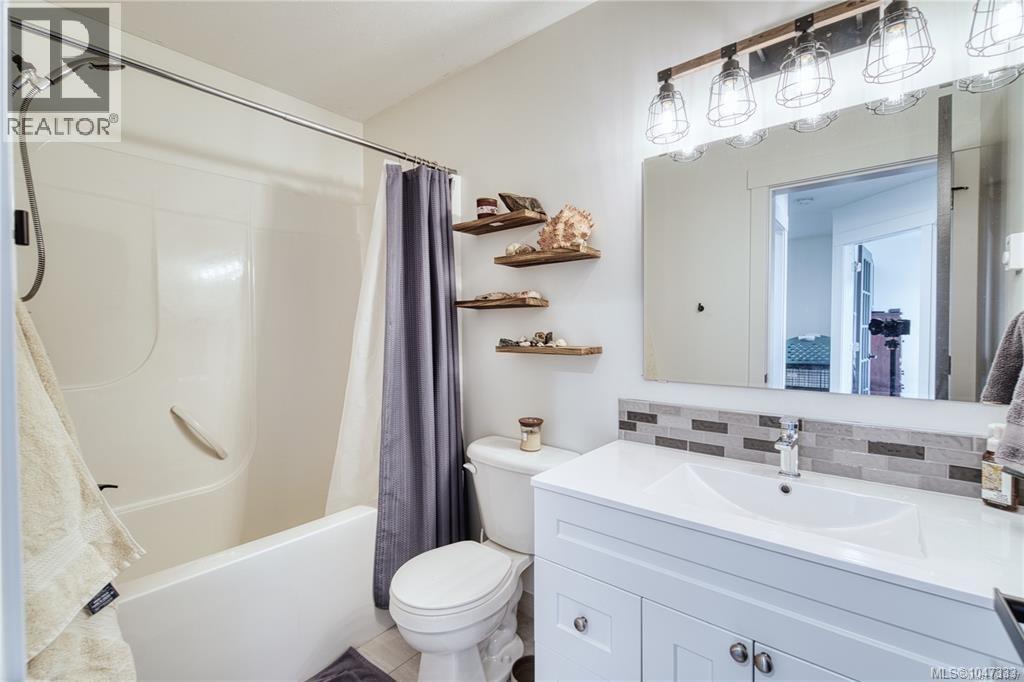 202 211 Victoria Rd, Nanaimo