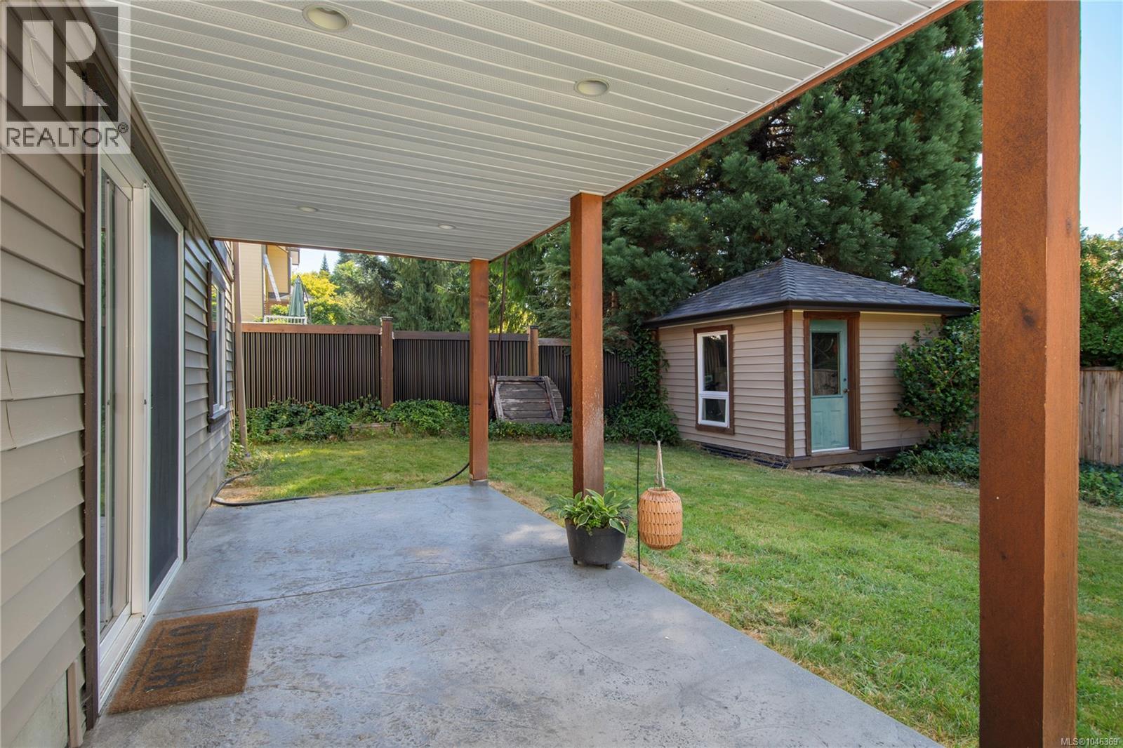 747 Steenbuck Dr, Campbell River