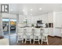 Pantry - 747 Steenbuck Dr, Campbell River, BC V9W7J9 Photo 12