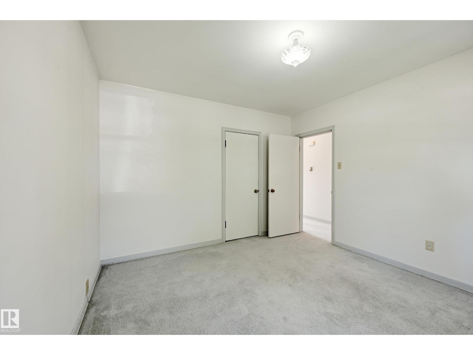 10935 127 ST NW - Image 9