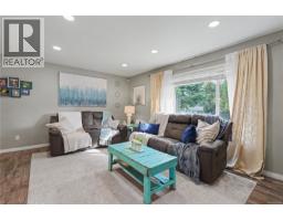 3374 Uplands Dr, Nanaimo, BC V9T2T5 Photo 18