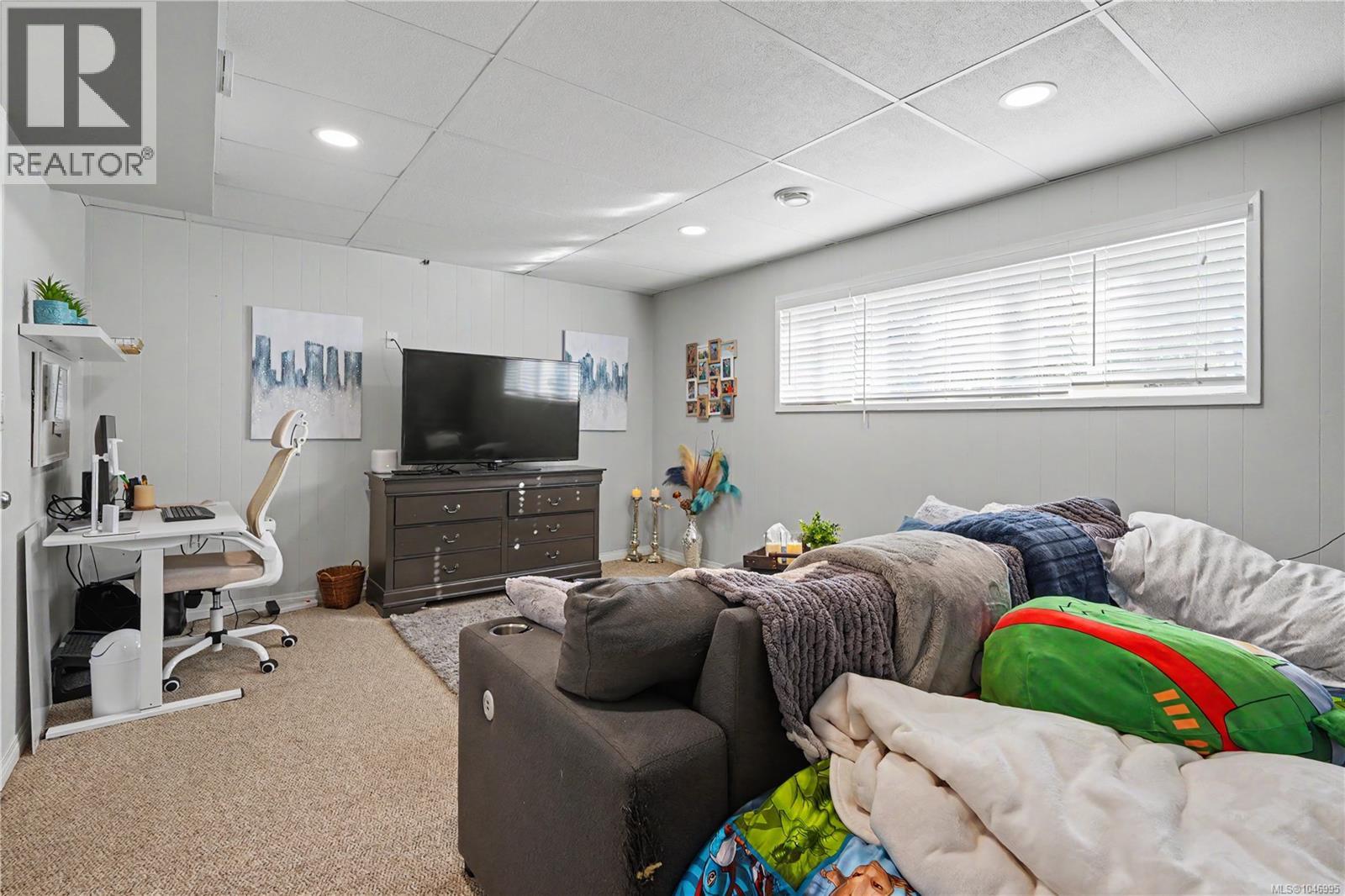 3374 Uplands Dr - Image 31