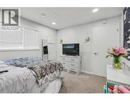 3374 Uplands Dr, Nanaimo, BC V9T2T5 Photo 35