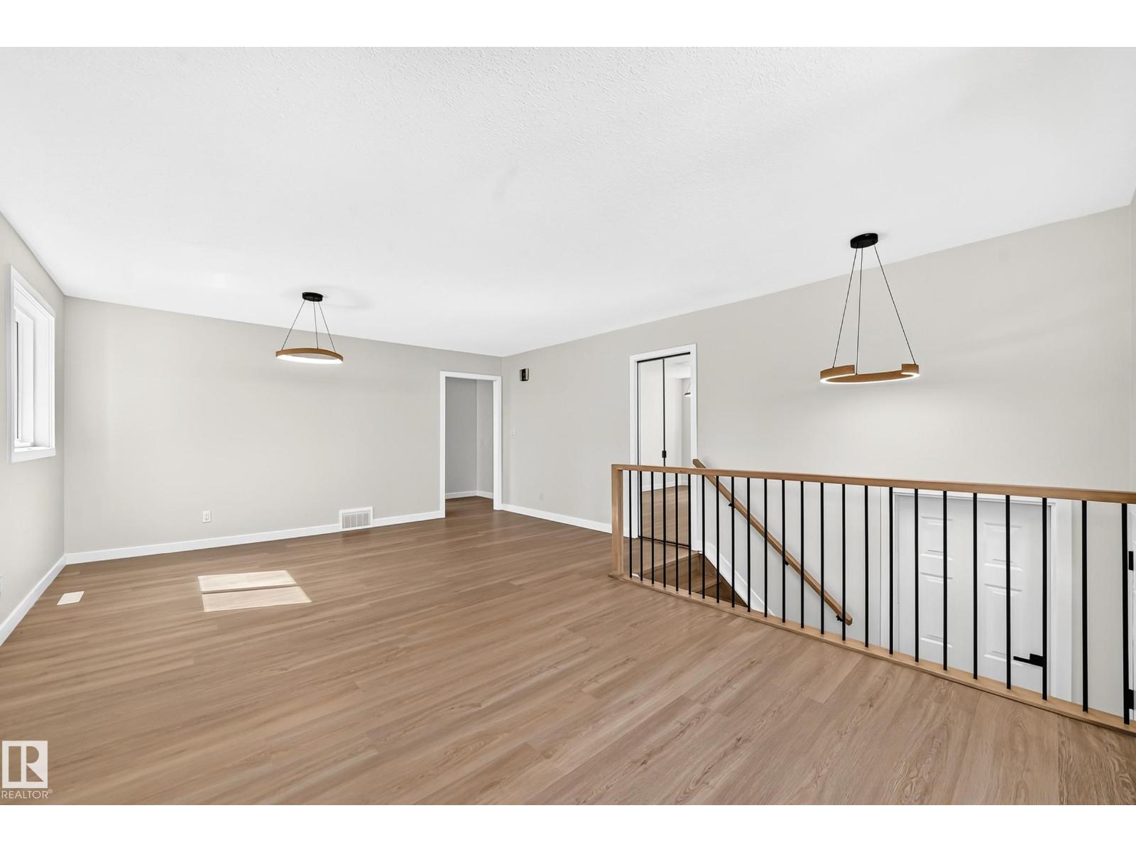 17816 94 ST NW - 24