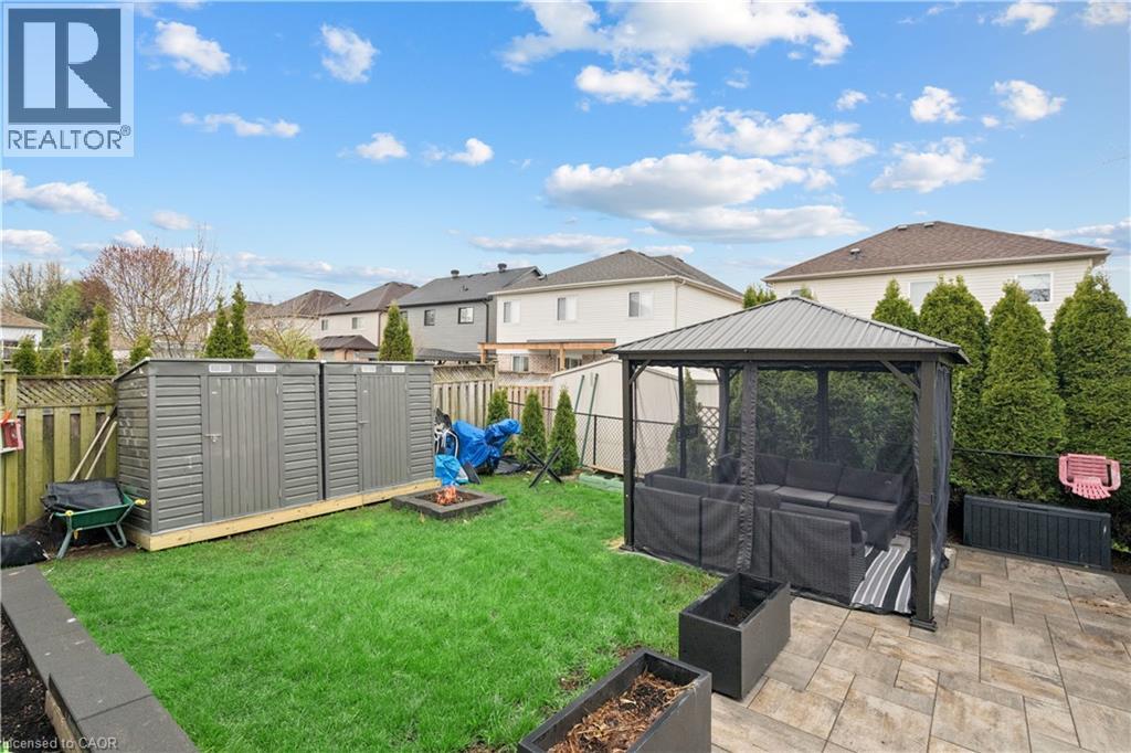27 SPRUCE Boulevard - Image 42