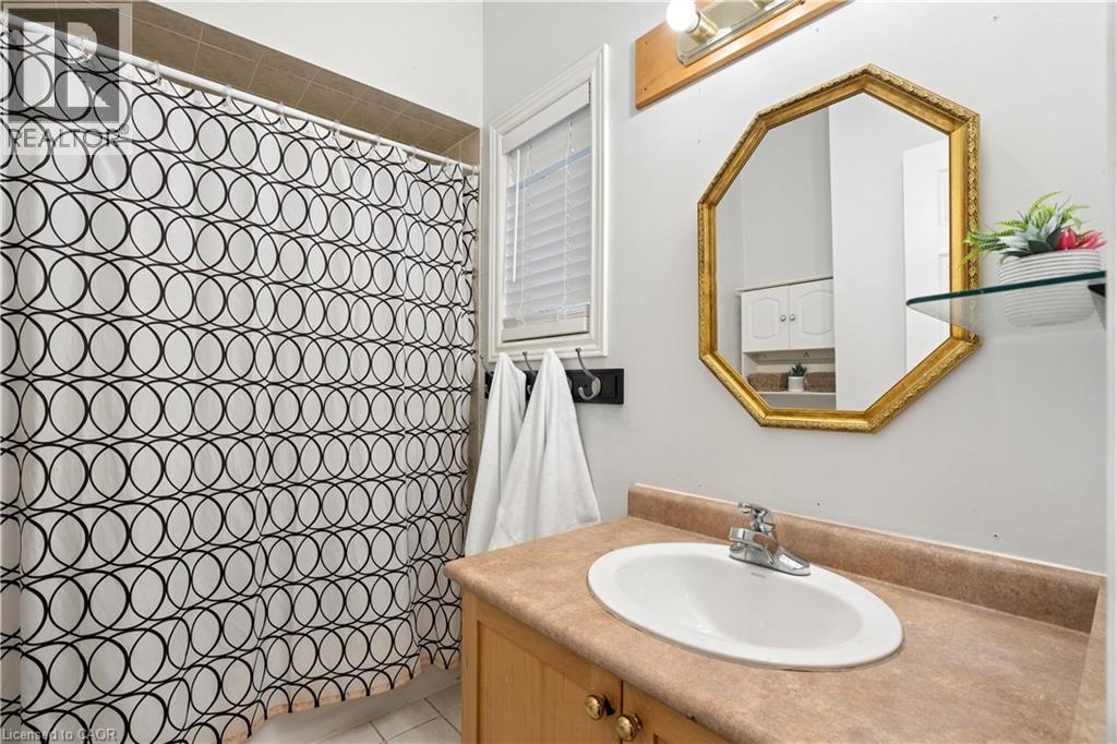 27 SPRUCE Boulevard - Image 25