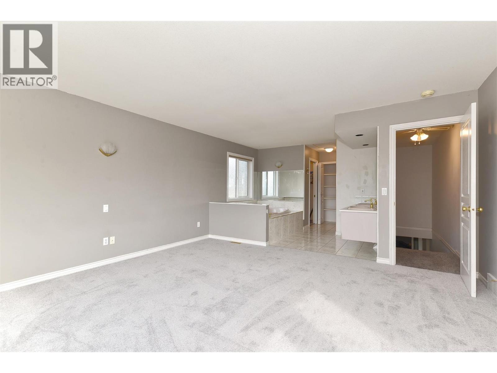 1412 Lawrence Avenue - 13