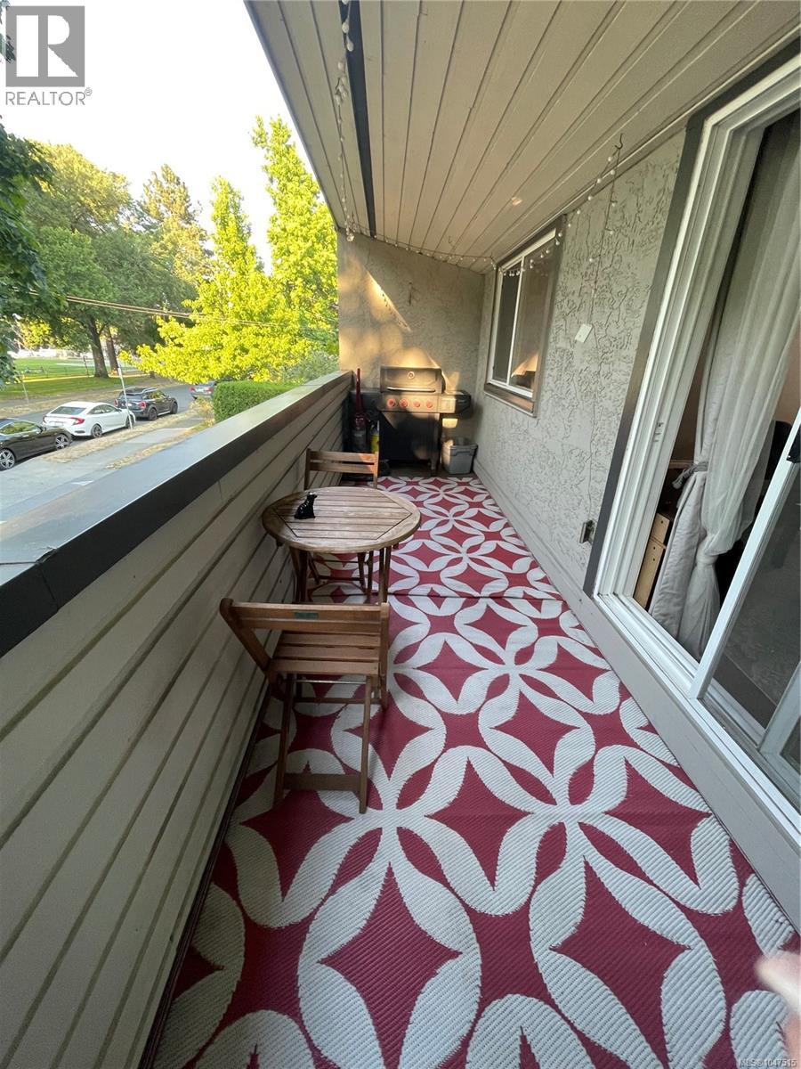 213 909 Pembroke Street, Victoria