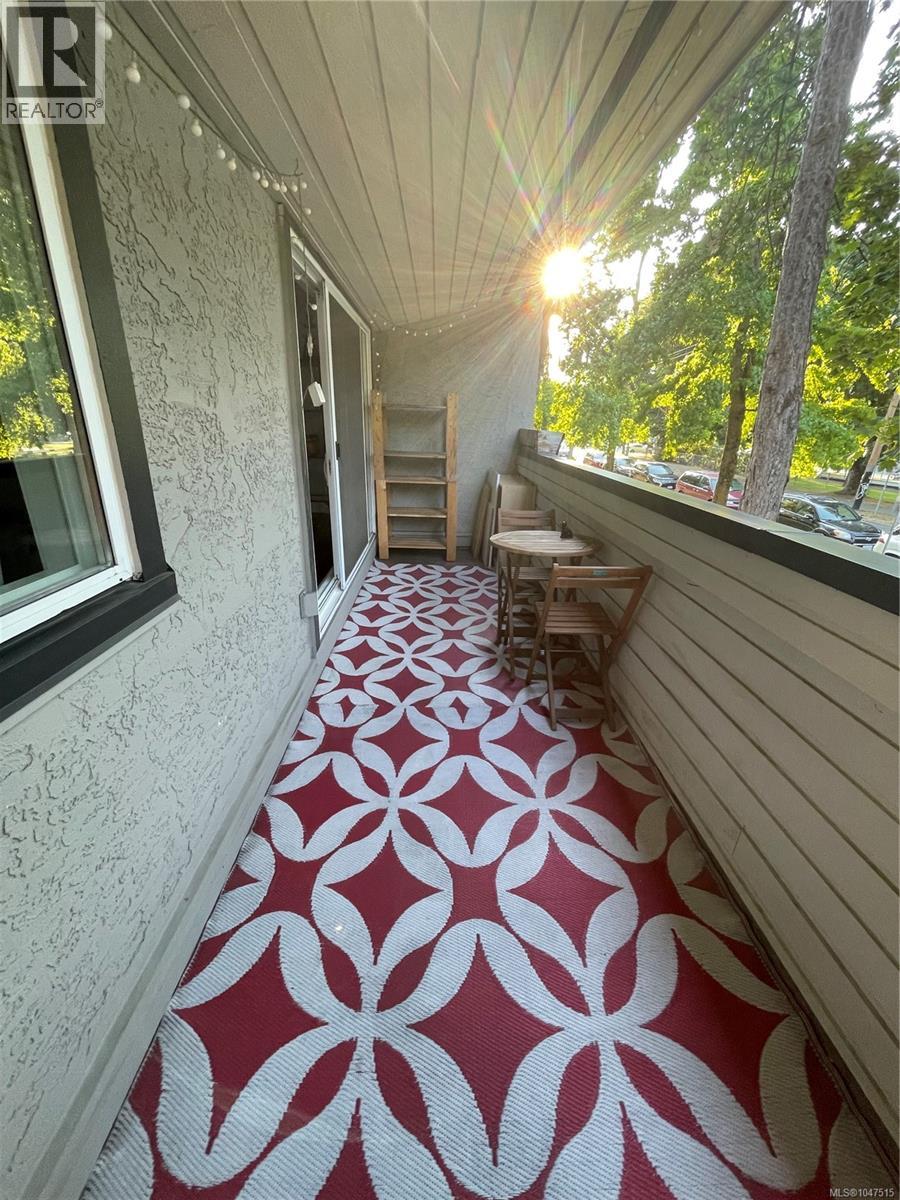 213 909 Pembroke Street, Victoria