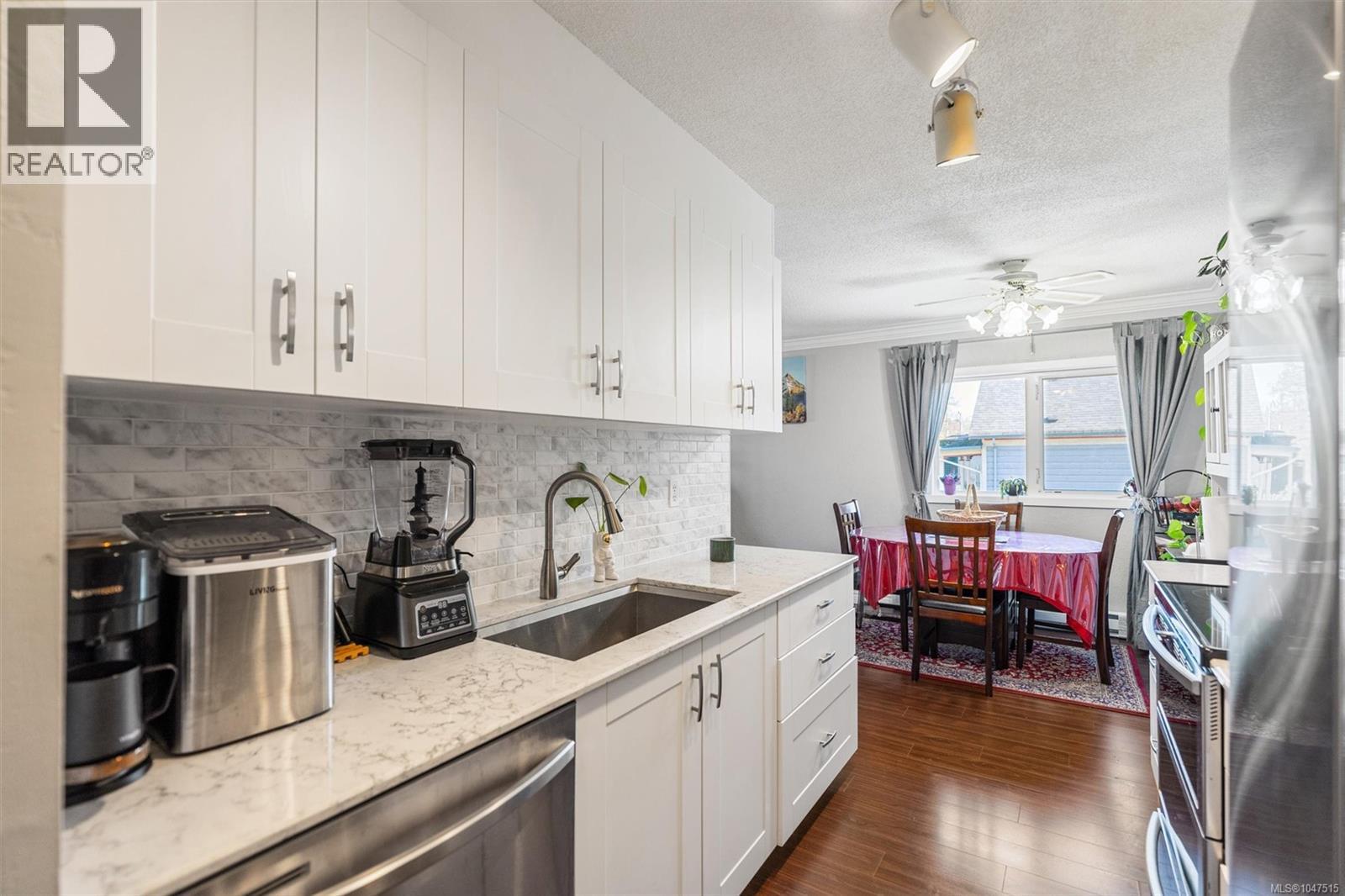 213 909 Pembroke Street, Victoria