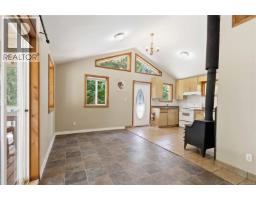 Bedroom - 821 Seedtree Rd, Sooke, BC V9Z1C2 Photo 10