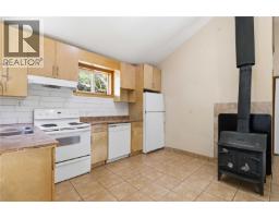 Den - 821 Seedtree Rd, Sooke, BC V9Z1C2 Photo 8