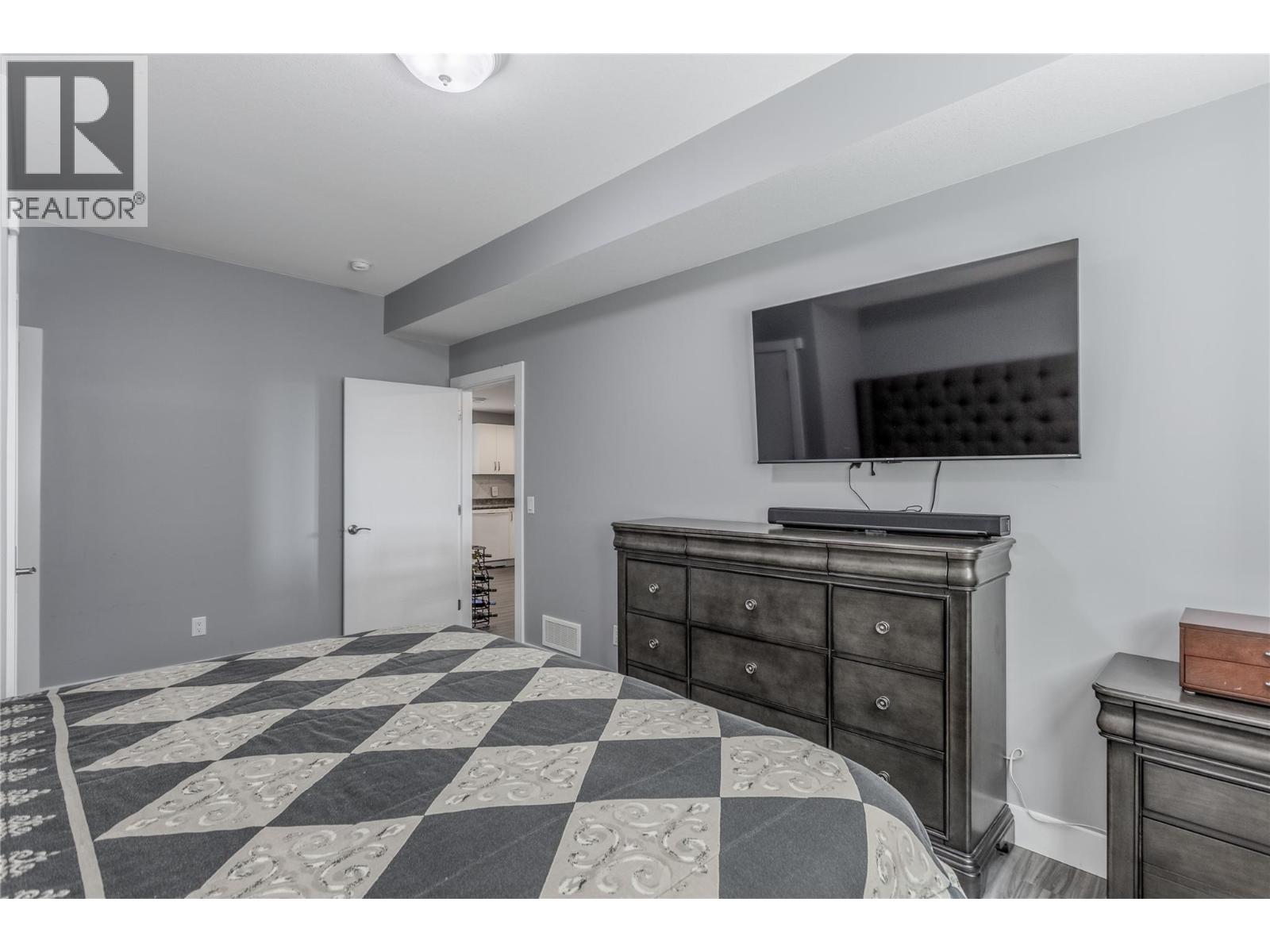 1774 Crosby Road - 40