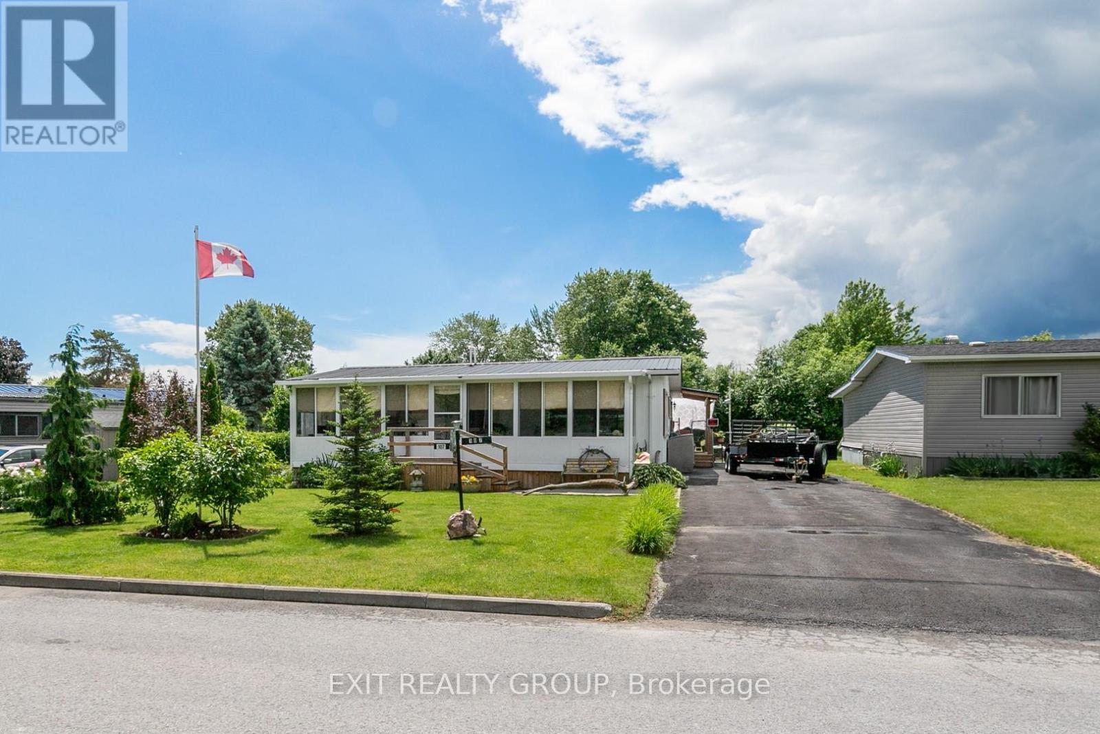 107 EASTVIEW BOULEVARD - 1