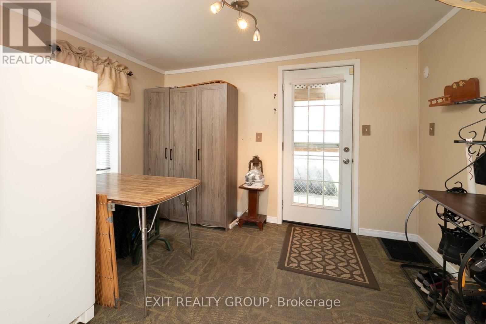 107 EASTVIEW BOULEVARD - 18